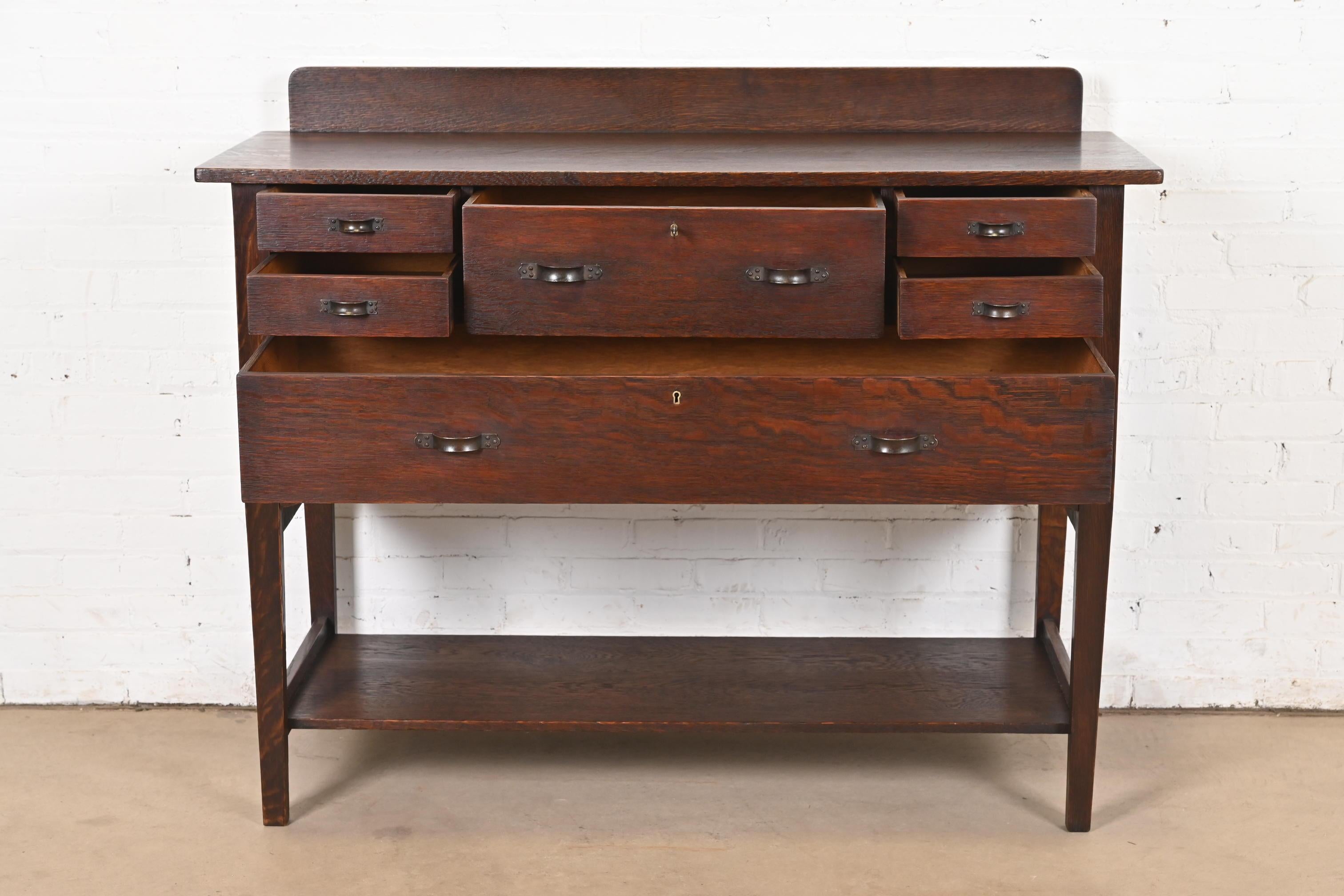 XX secolo La prima credenza di Harvey Ellis per Gustav Stickley Mission Arts & Crafts in quercia in vendita