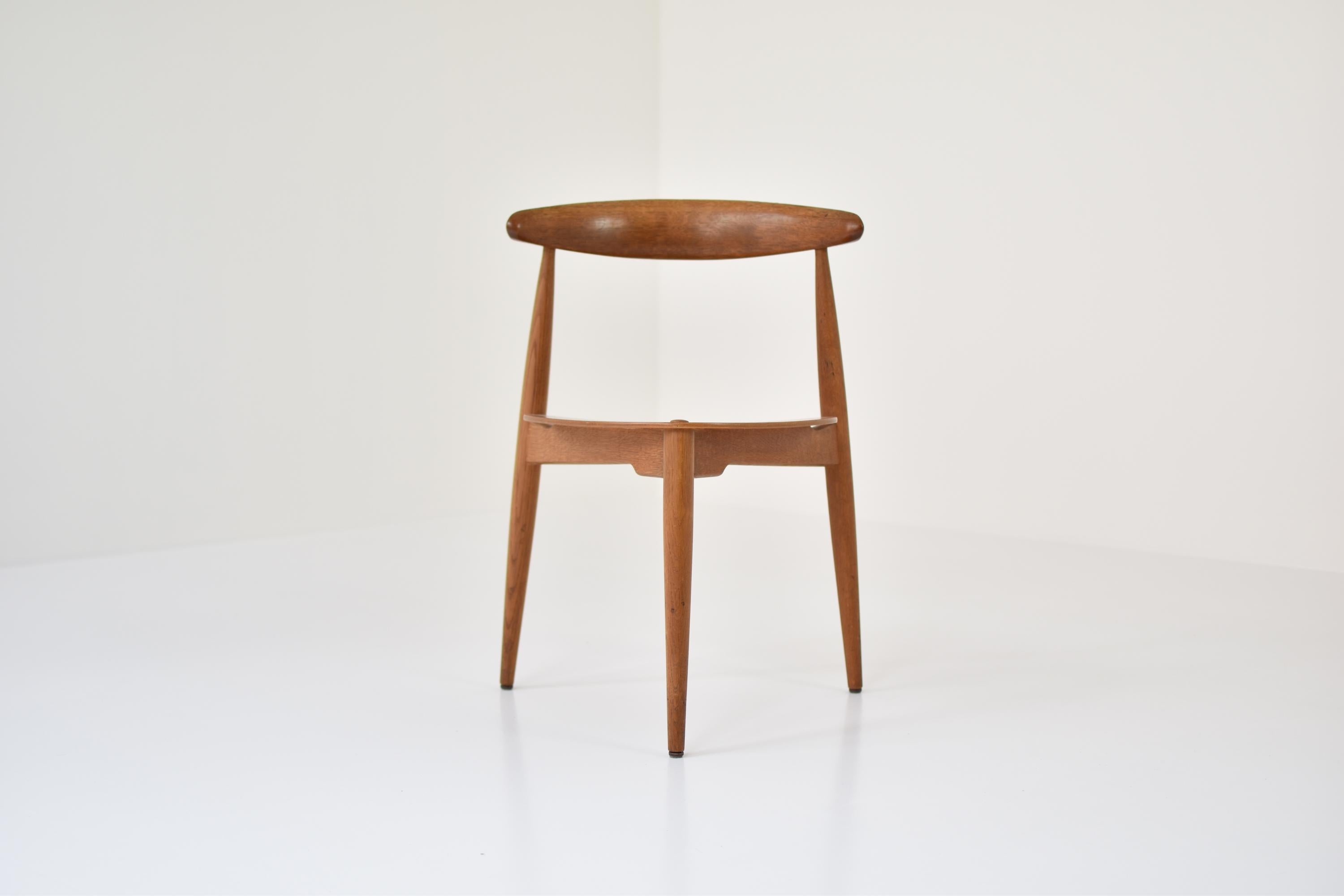 Scandinavian Modern Early ‘Heart’ Side Chair by Hans J. Wegner for Fritz Hansen, Denmark, 1952