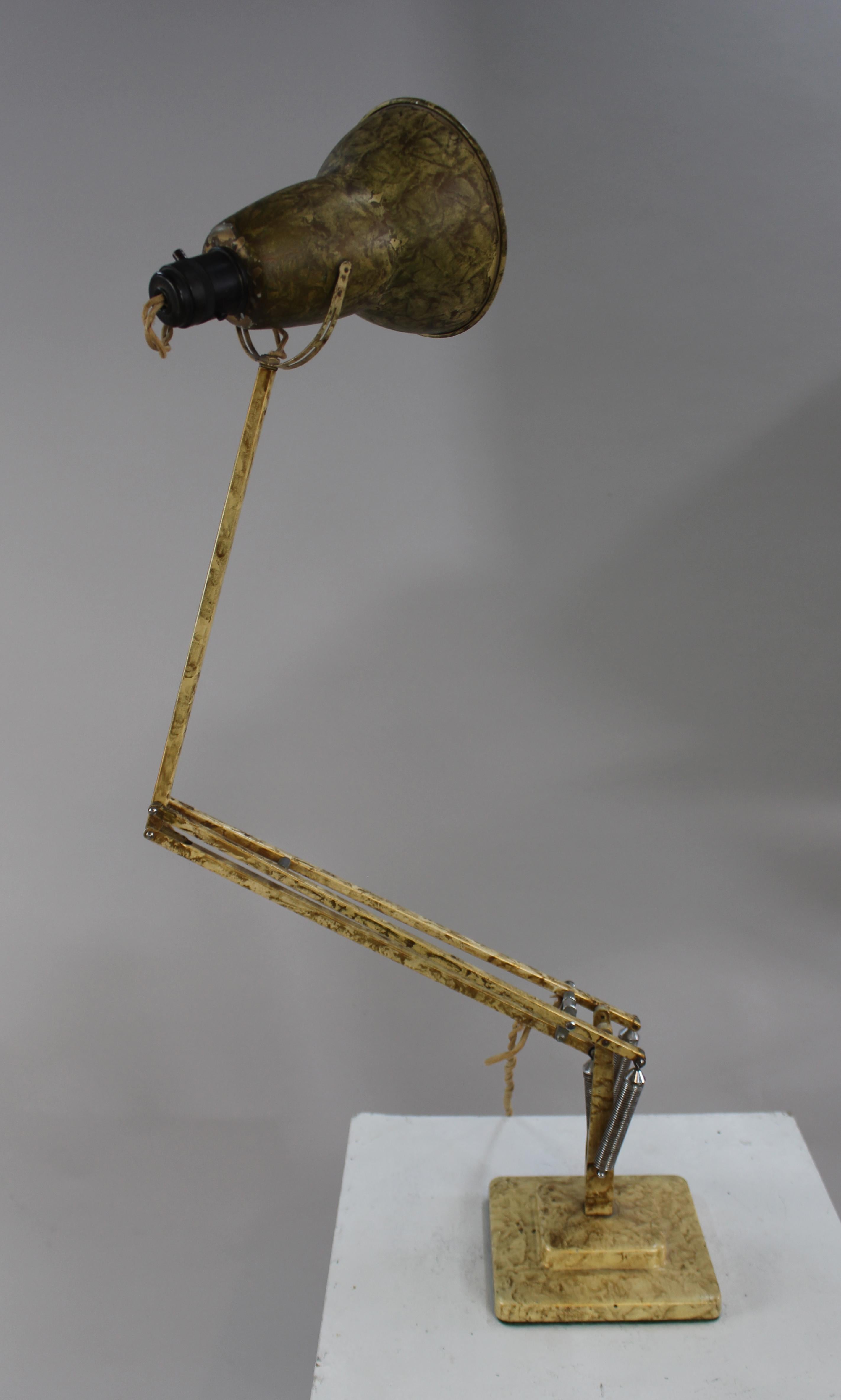 Britannique Ancienne lampe de bureau Herbert Terry & Sons Anglepoise Model 1227, Angleterre, années 1930 en vente