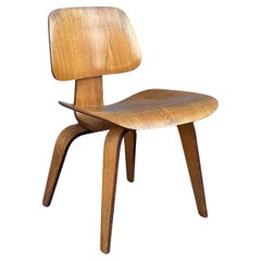 Früher Herman Miller Eames DCW Esszimmerstuhl in Calico Ash
