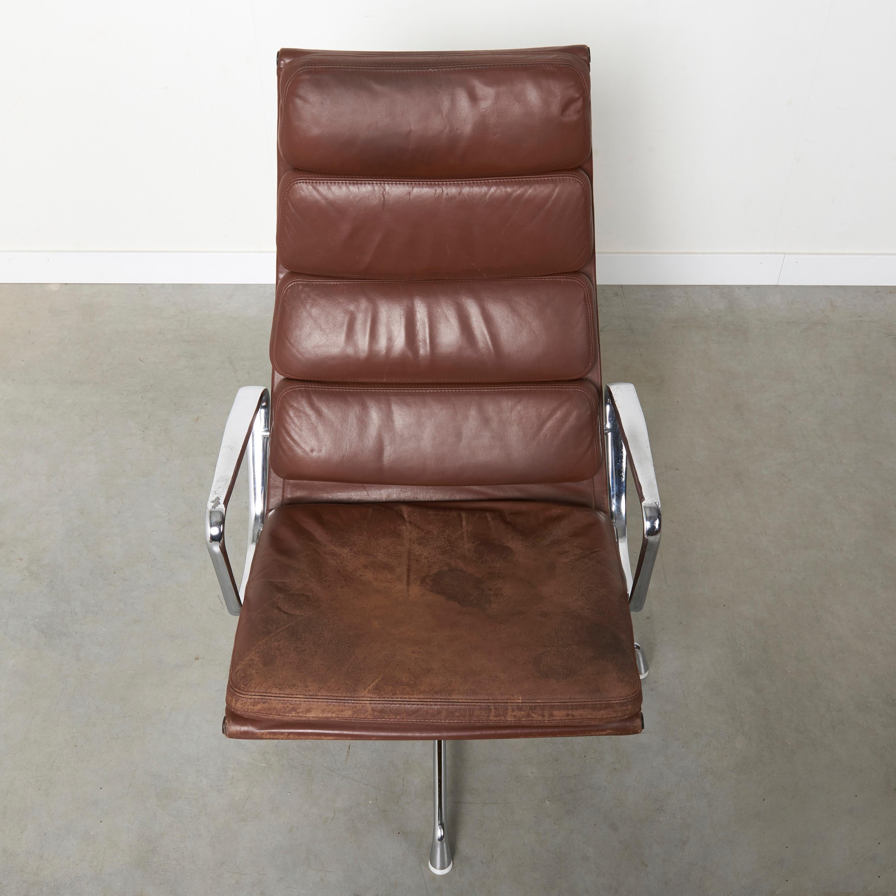 Early Herman Miller lounge chair, EA222 2