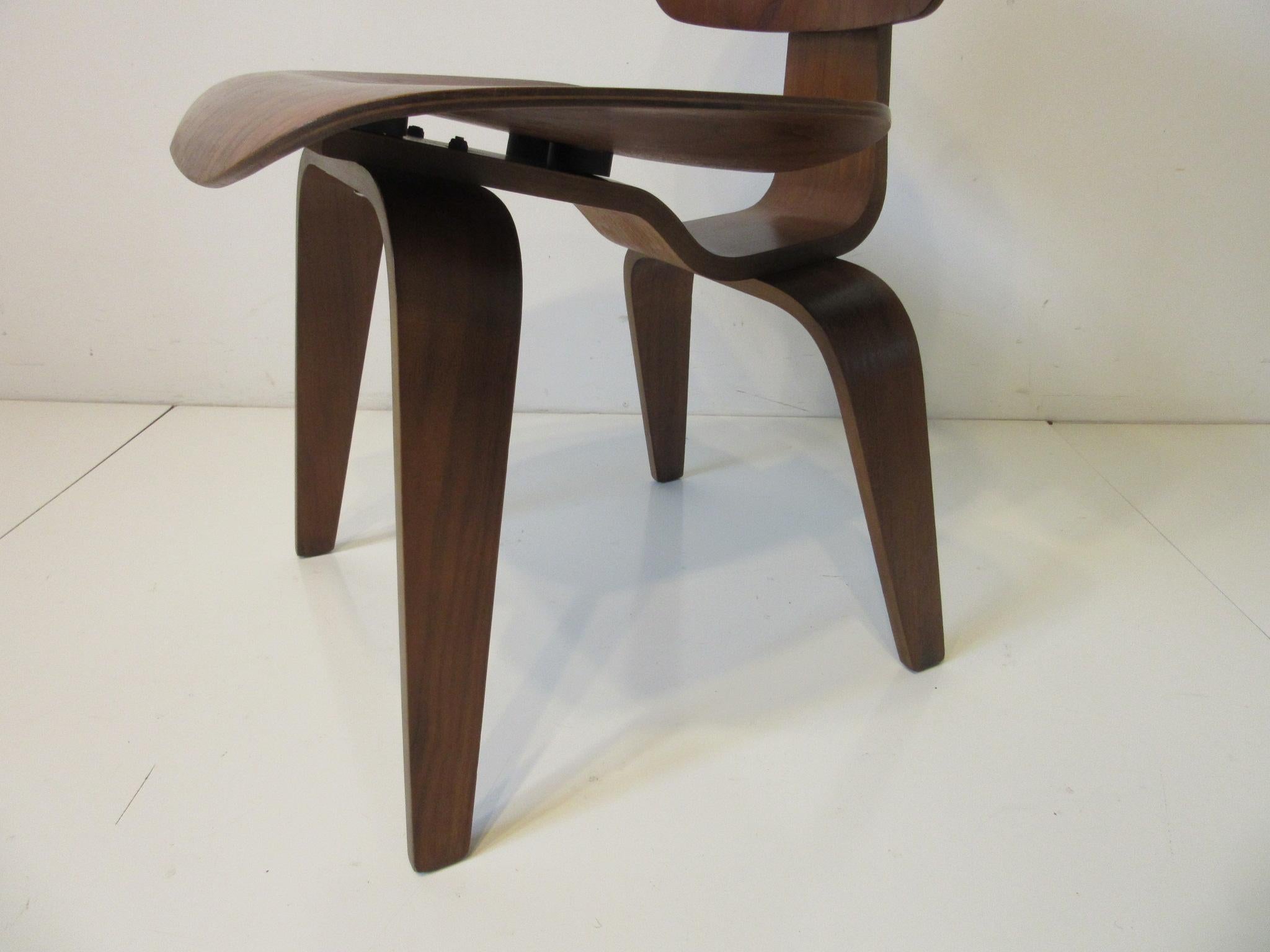 Early Herman Miller Sculptural Walnut DCW by Eames 'C' 1