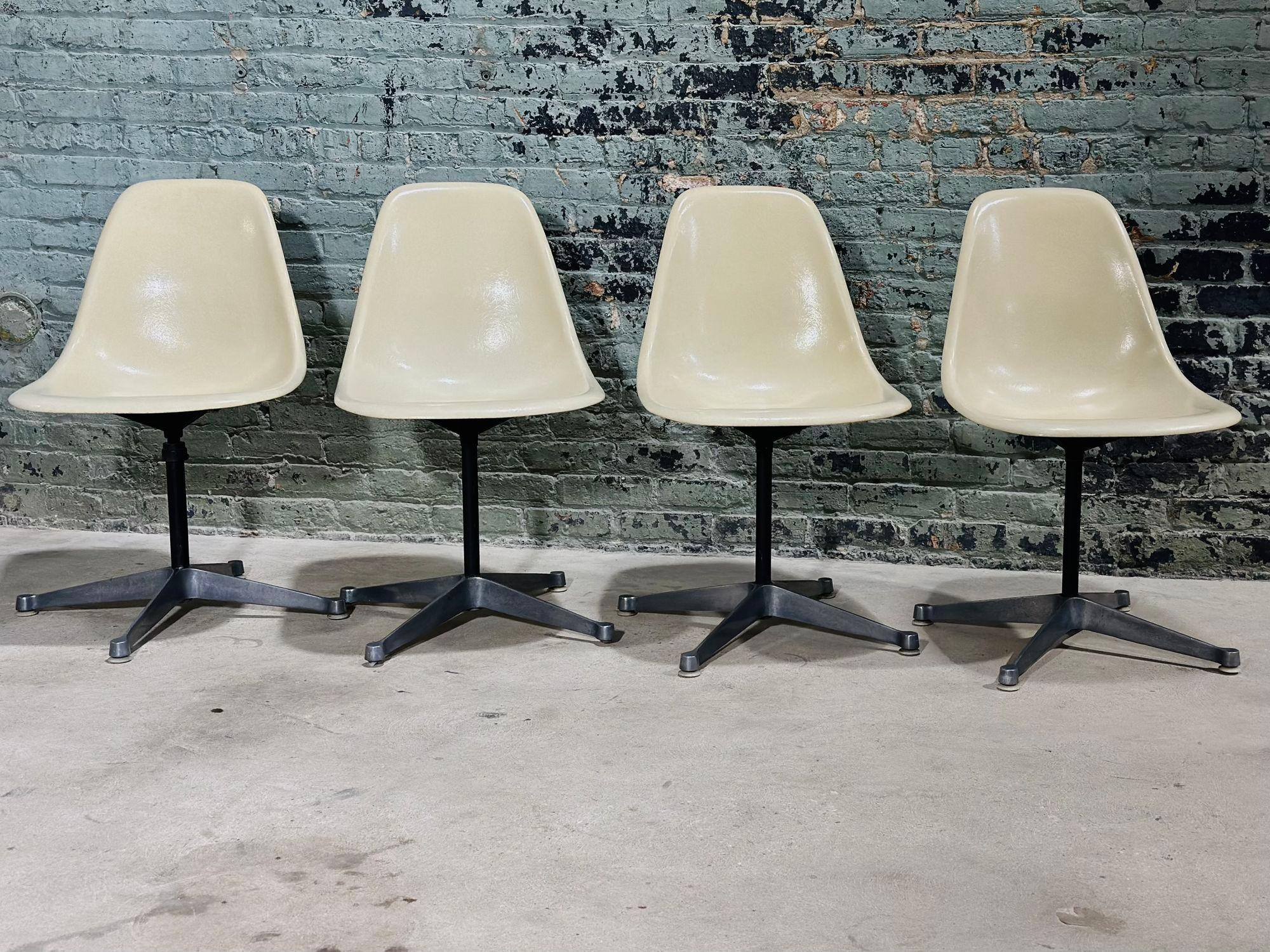Early Herman Miller Swivel Shell Chairs by Charles Eames, 1955 In Good Condition In Chicago, IL