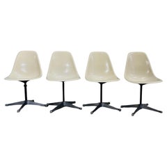 Primeras sillas giratorias Shell de Herman Miller por Charles Eames, 1955