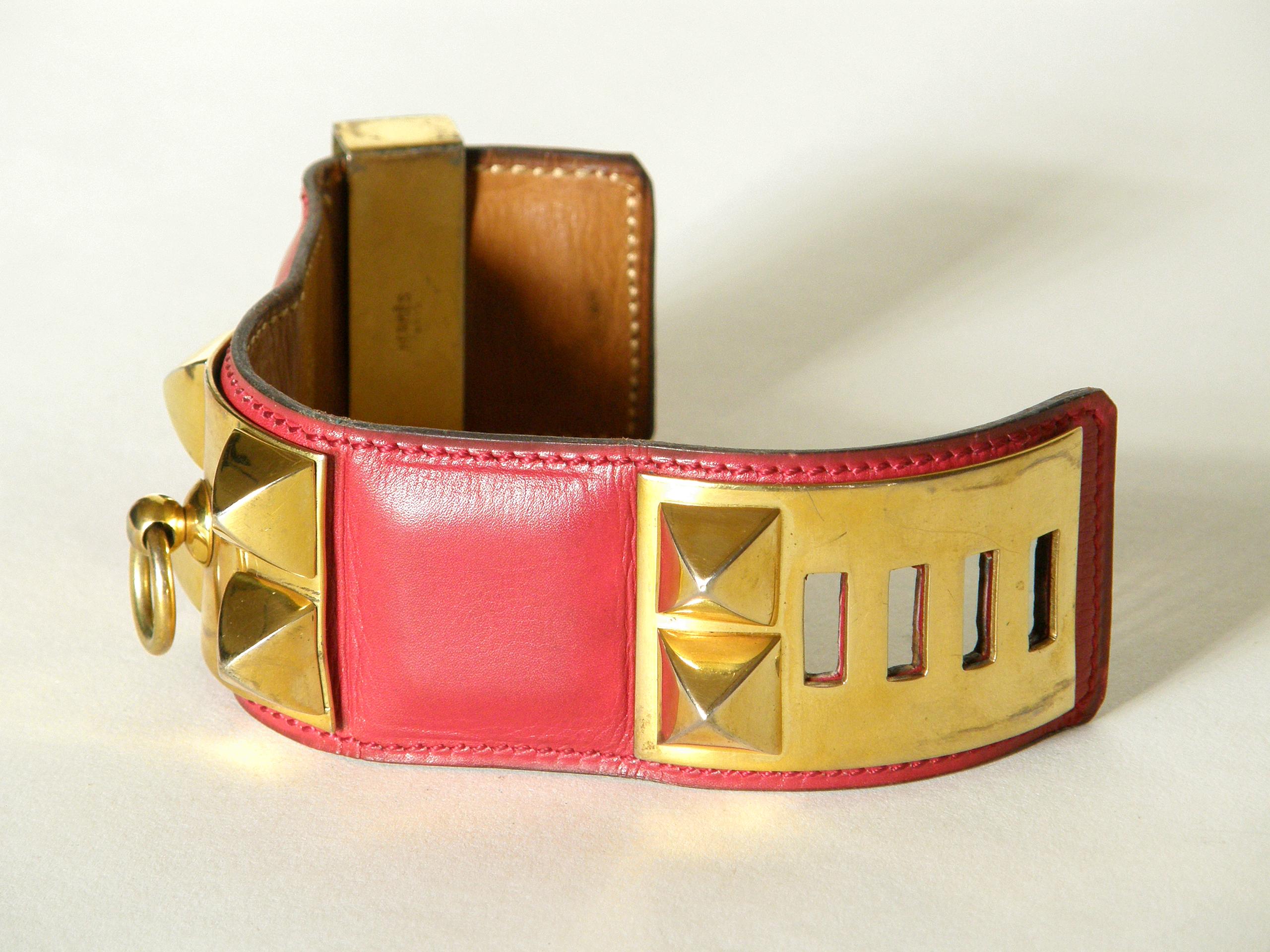 Early Hermès Collier de Chien Cuff Bracelet Red Leather CDC with Gold Hardware In Good Condition For Sale In Chicago, IL