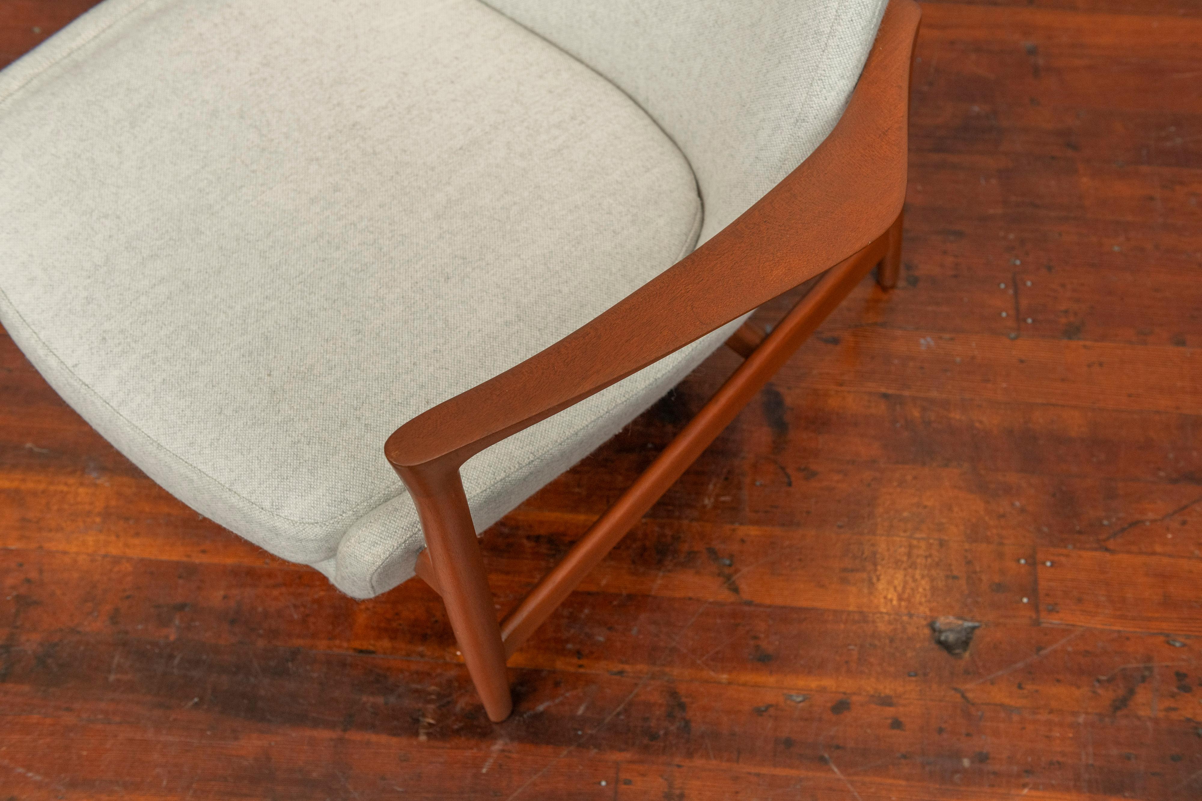 Danois Fauteuil de salon Ib Kofod-Larsen, modèle 4346 en vente