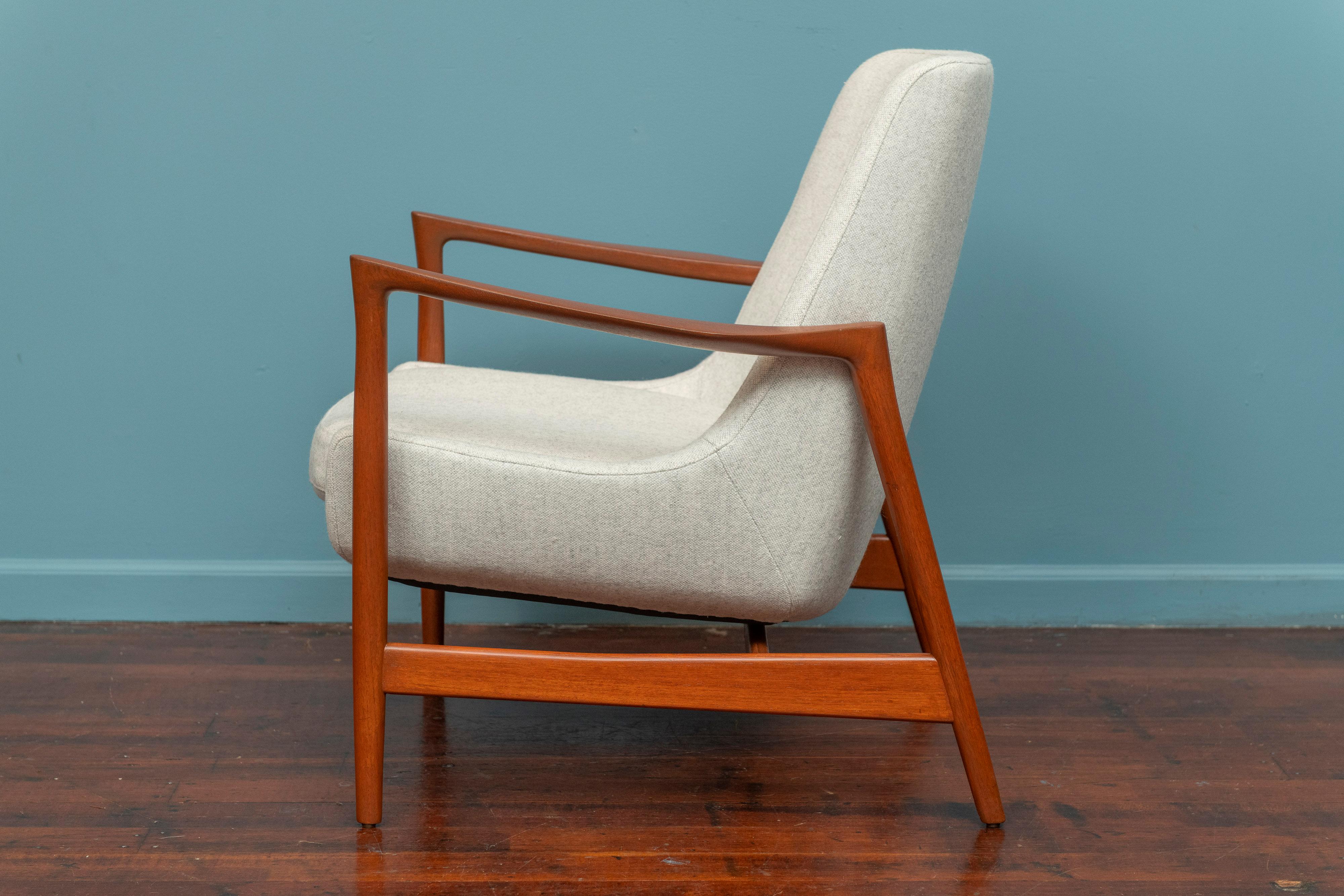 Tissu d'ameublement Fauteuil de salon Ib Kofod-Larsen, modèle 4346 en vente