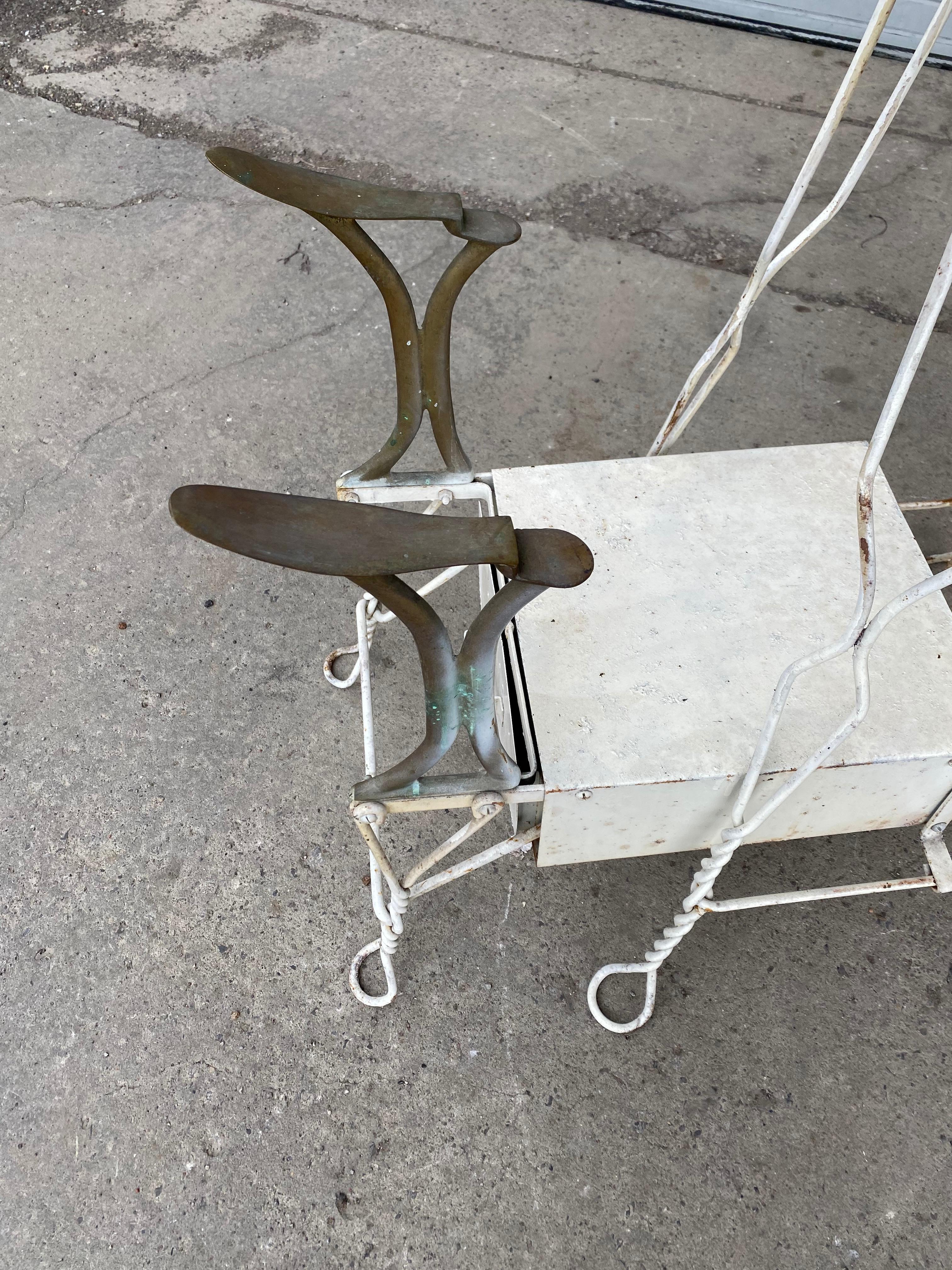 Early Ice Cream Parlour Style Wire Shoeshine Chair by Royal Products, Chicago In Good Condition For Sale In Buffalo, NY