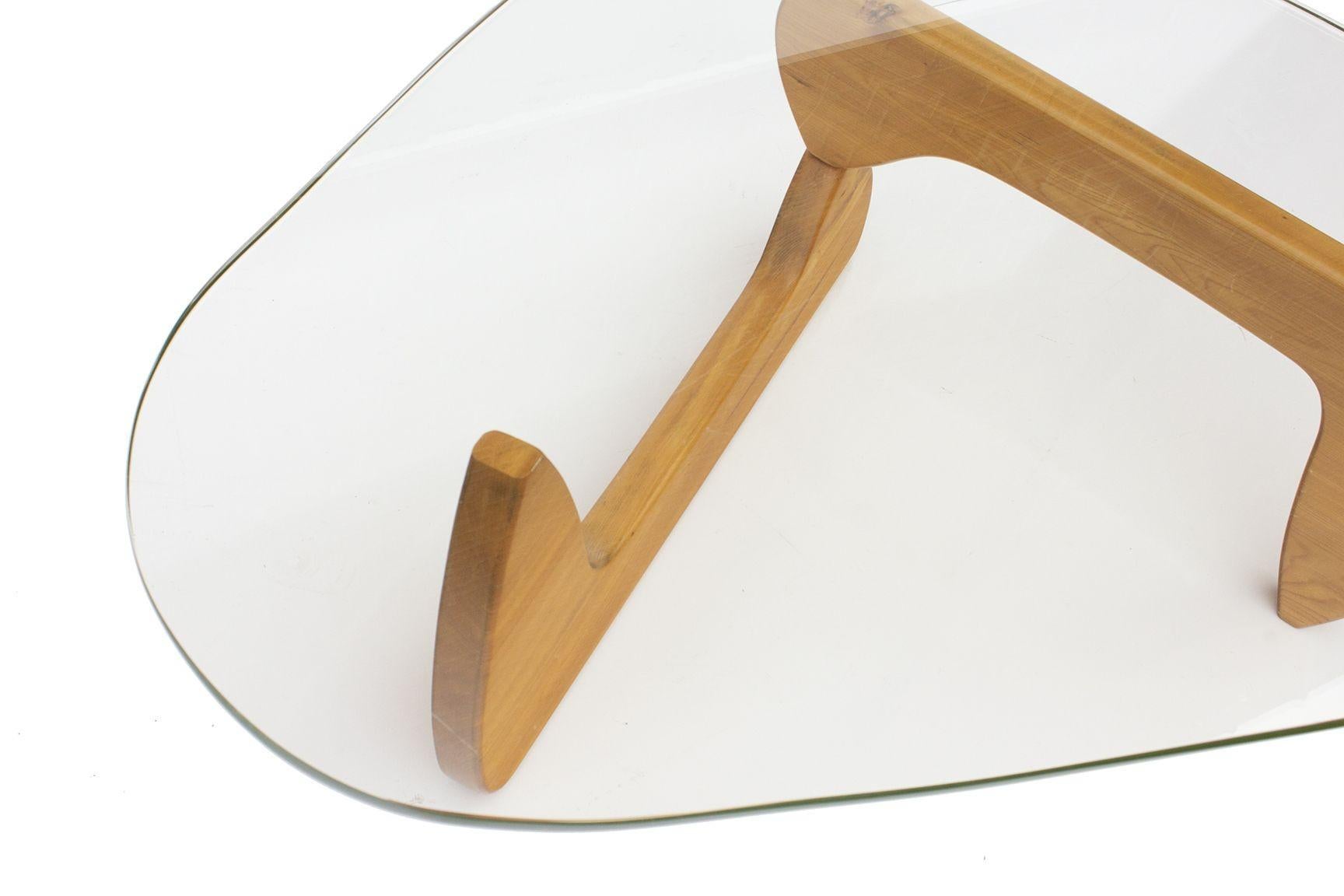 Mid-20th Century Early IN-50 Coffee Table with Green Glass by Isamu Noguchi For Sale