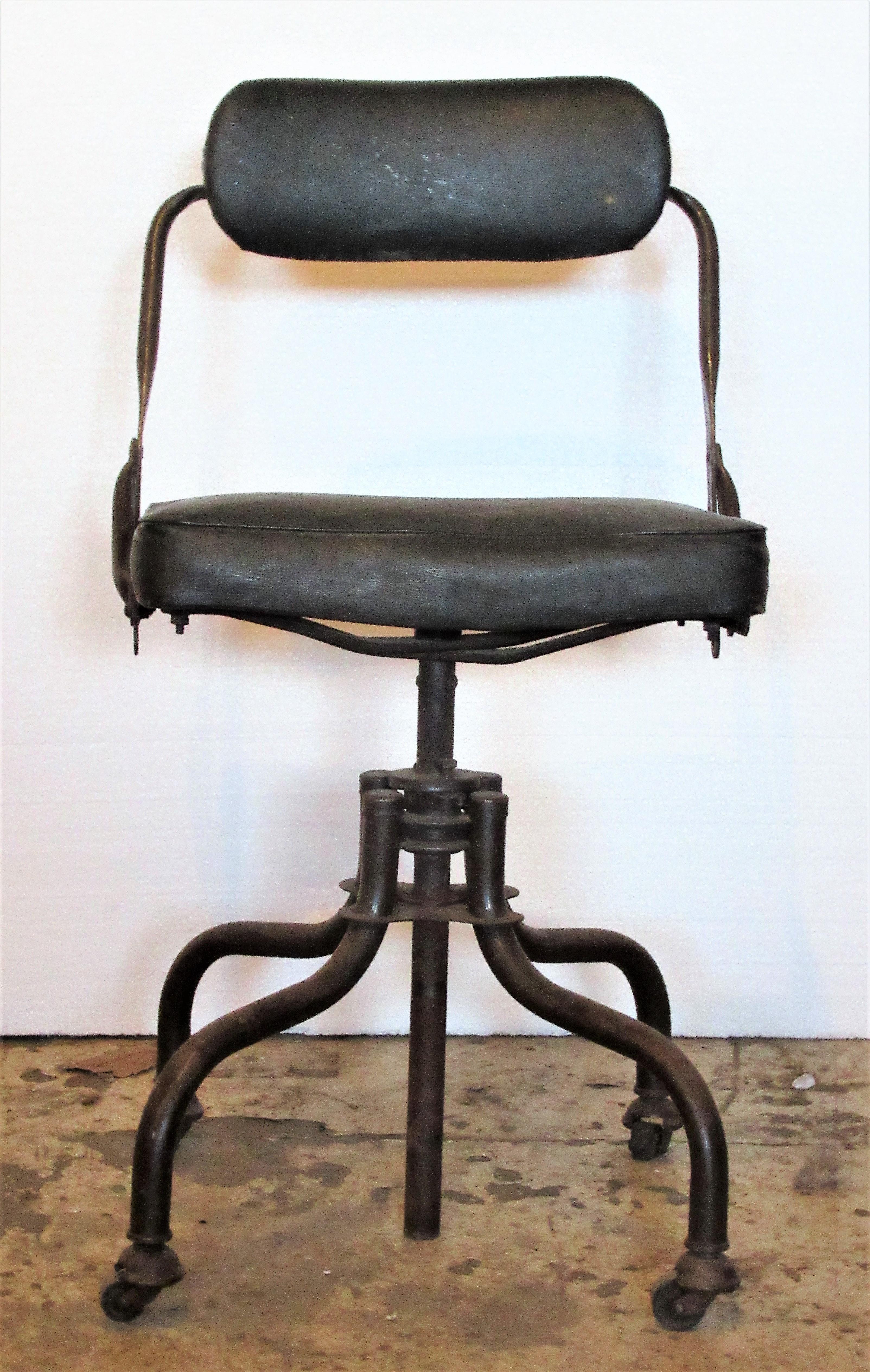 Early Industrial Task Chairs by Domore In Good Condition In Rochester, NY