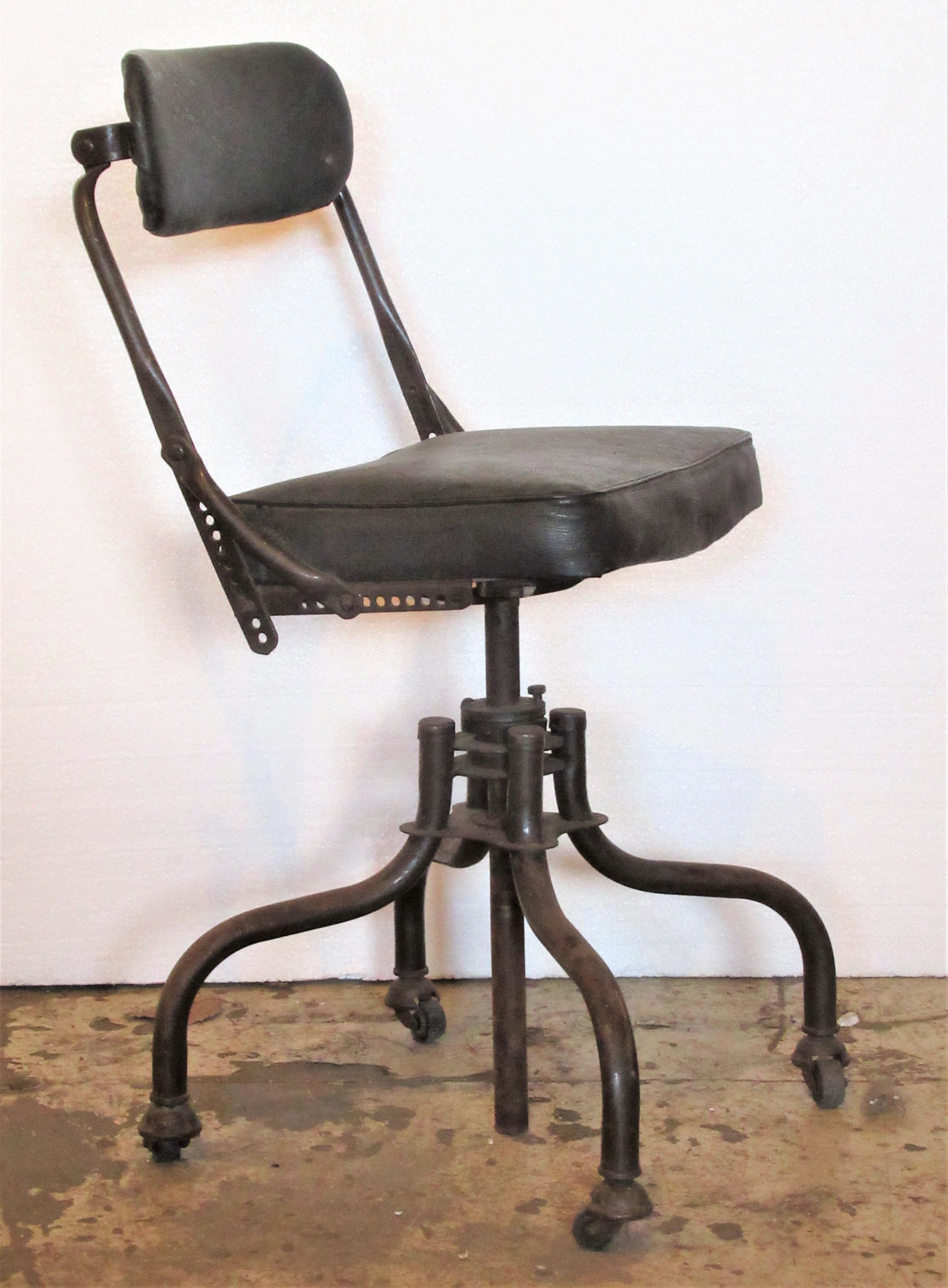 Early Industrial Task Chairs by Domore 1