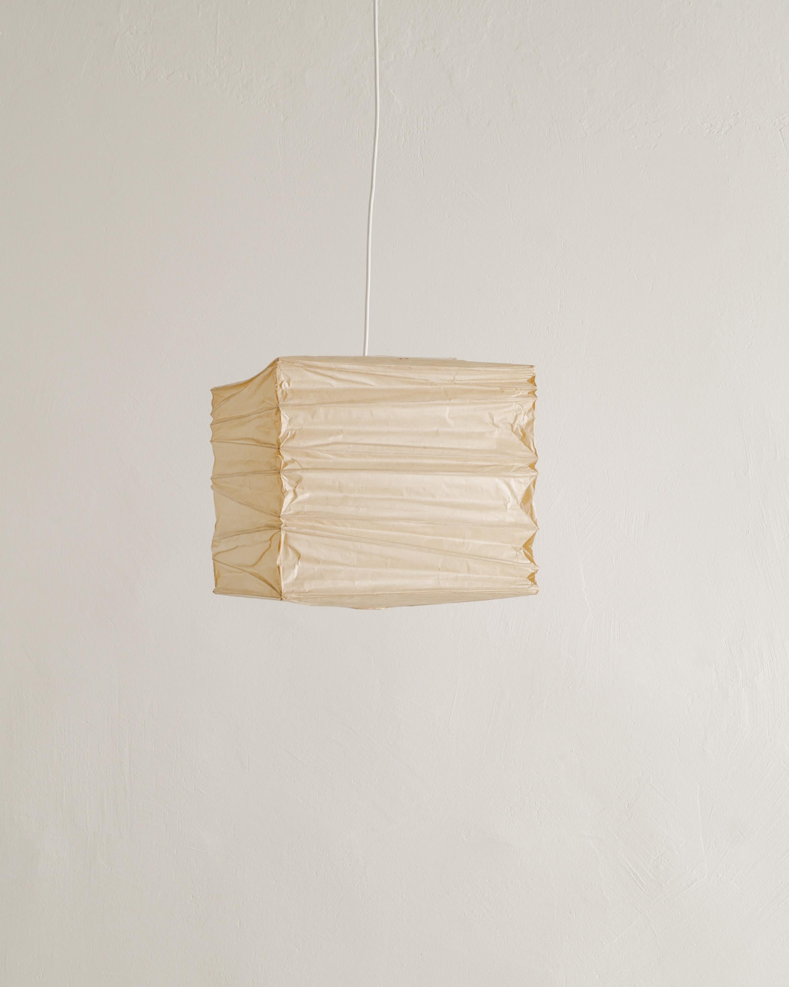 Rara lampada da soffitto a sospensione della metà del secolo scorso, modello 