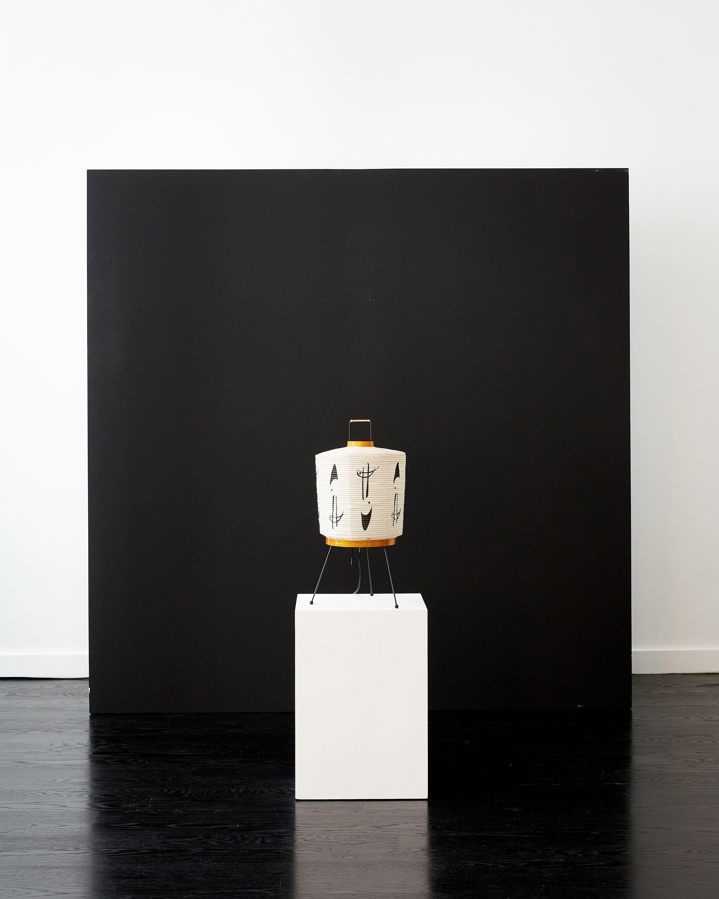Lampe de bureau Ukai Modèle 2A sculpture lumineuse Isamu Noguchi Akari Bon état - En vente à Brooklyn, NY