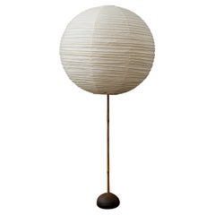 Early Isamu Noguchi Akari light sculpture, Model BB2/20A, Globe Bamboo Stand