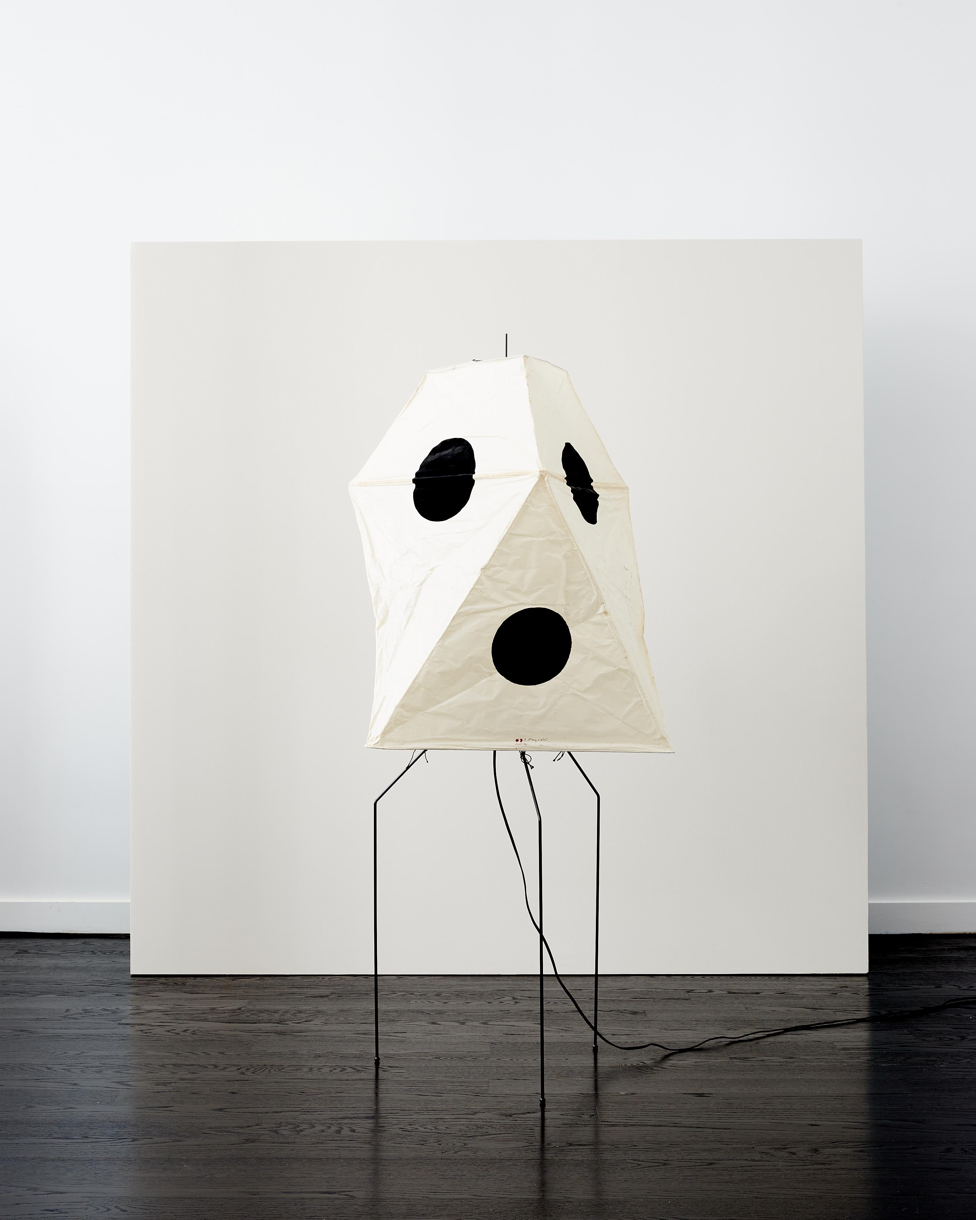 Japanese Early Isamu Noguchi Akari Light Sculpture, Model UF3-Q For Sale