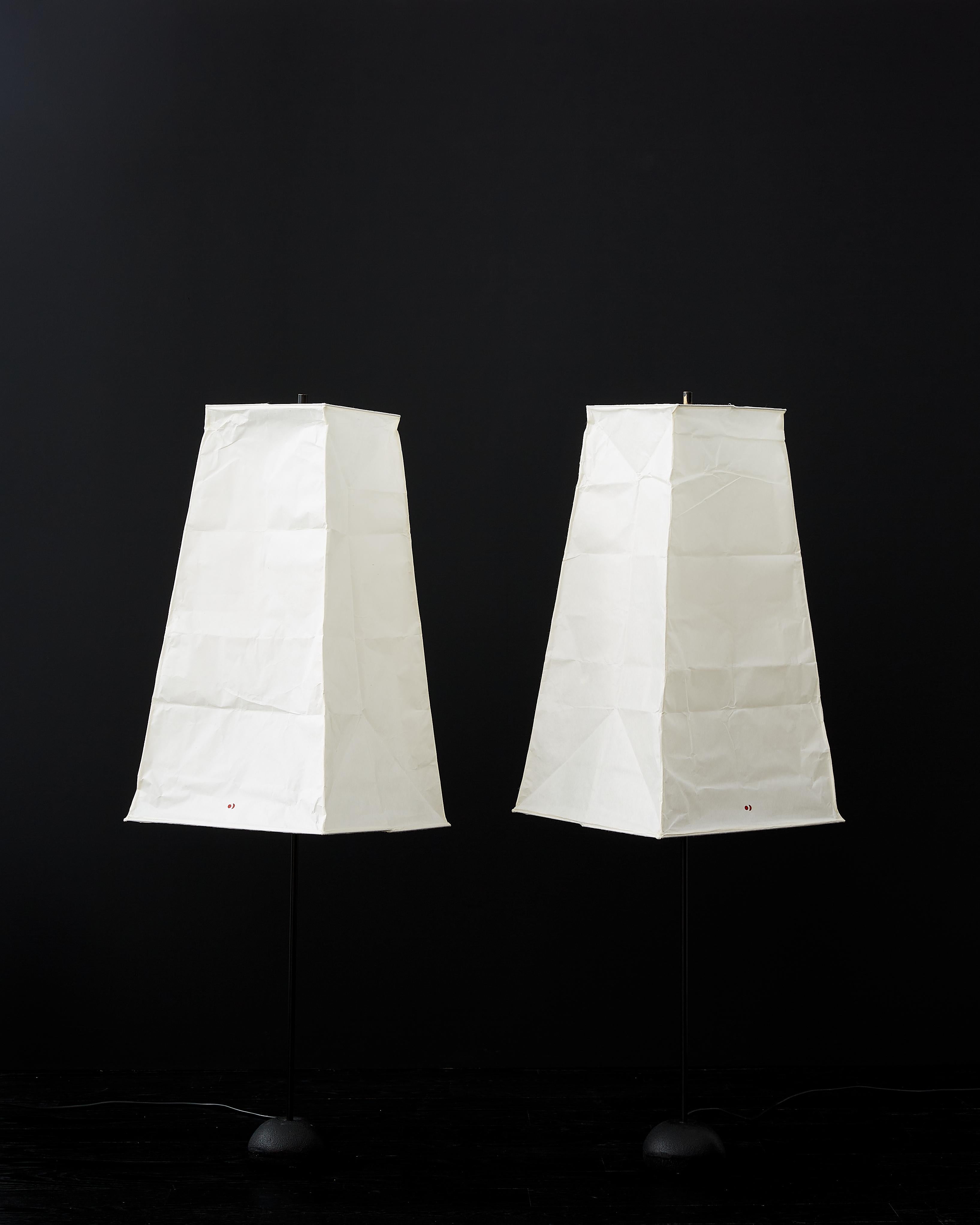 Frühe Isamu Noguchi Akari-Leuchtenskulpturen Modell T1-V2 ca. 1977 (Bambus) im Angebot
