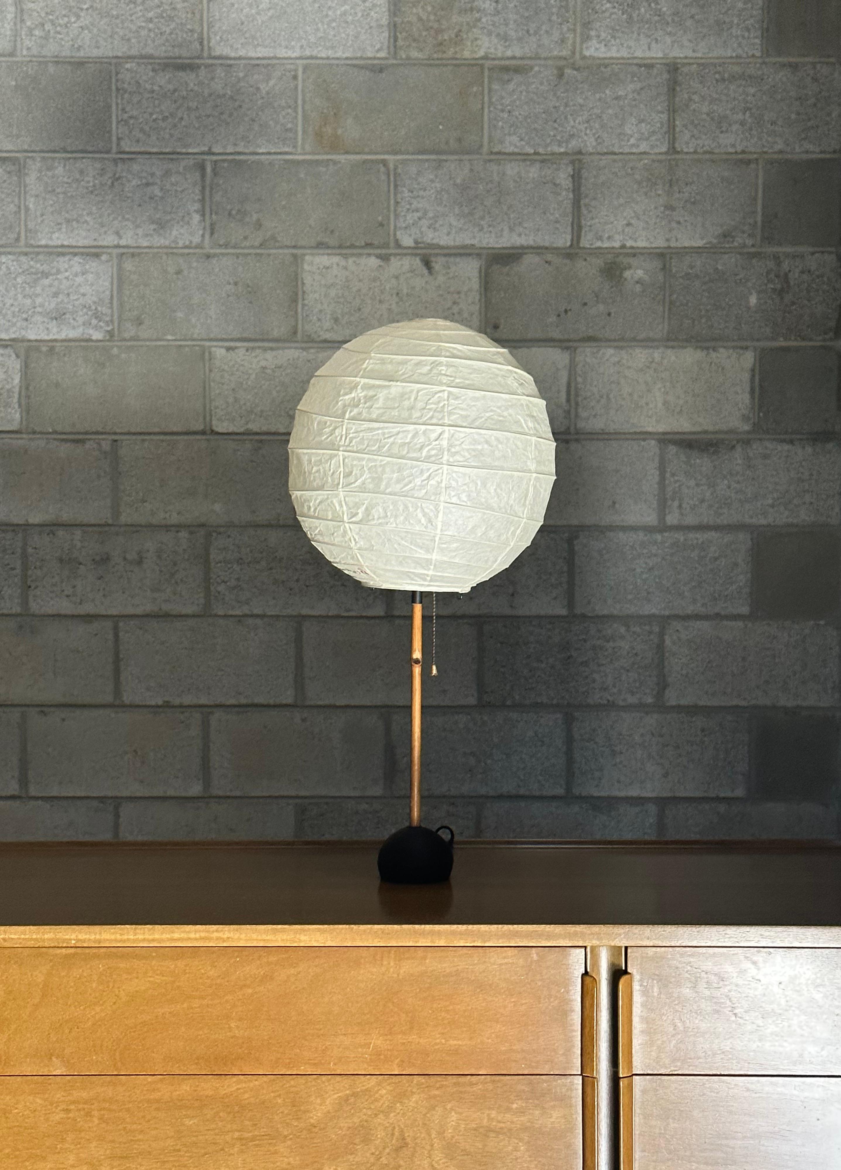Mid-Century Modern Early Isamu Noguchi Akari Table Lamp BB1-30dd