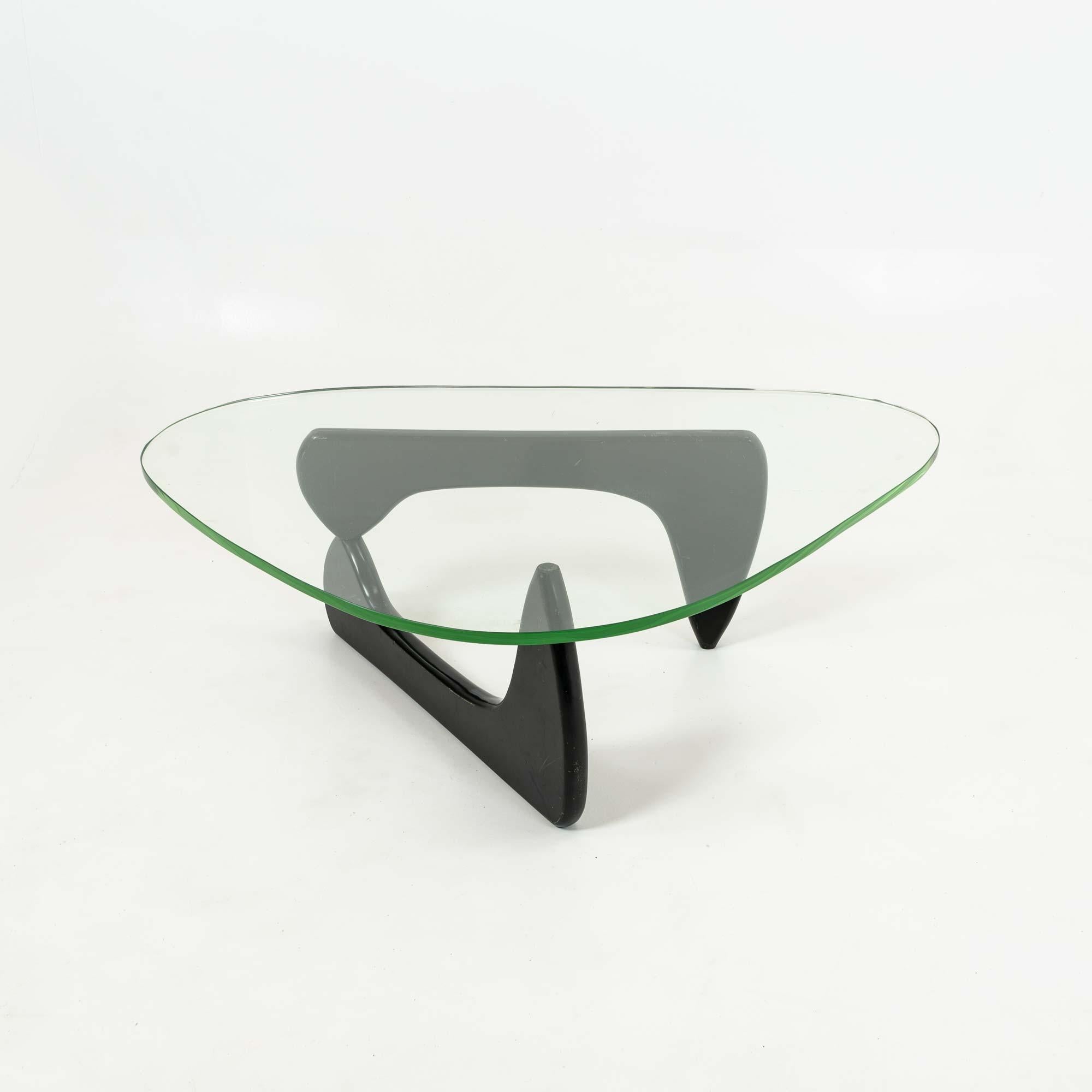 Mid-Century Modern Early Isamu Noguchi Table for Herman Miller, 1950s For Sale