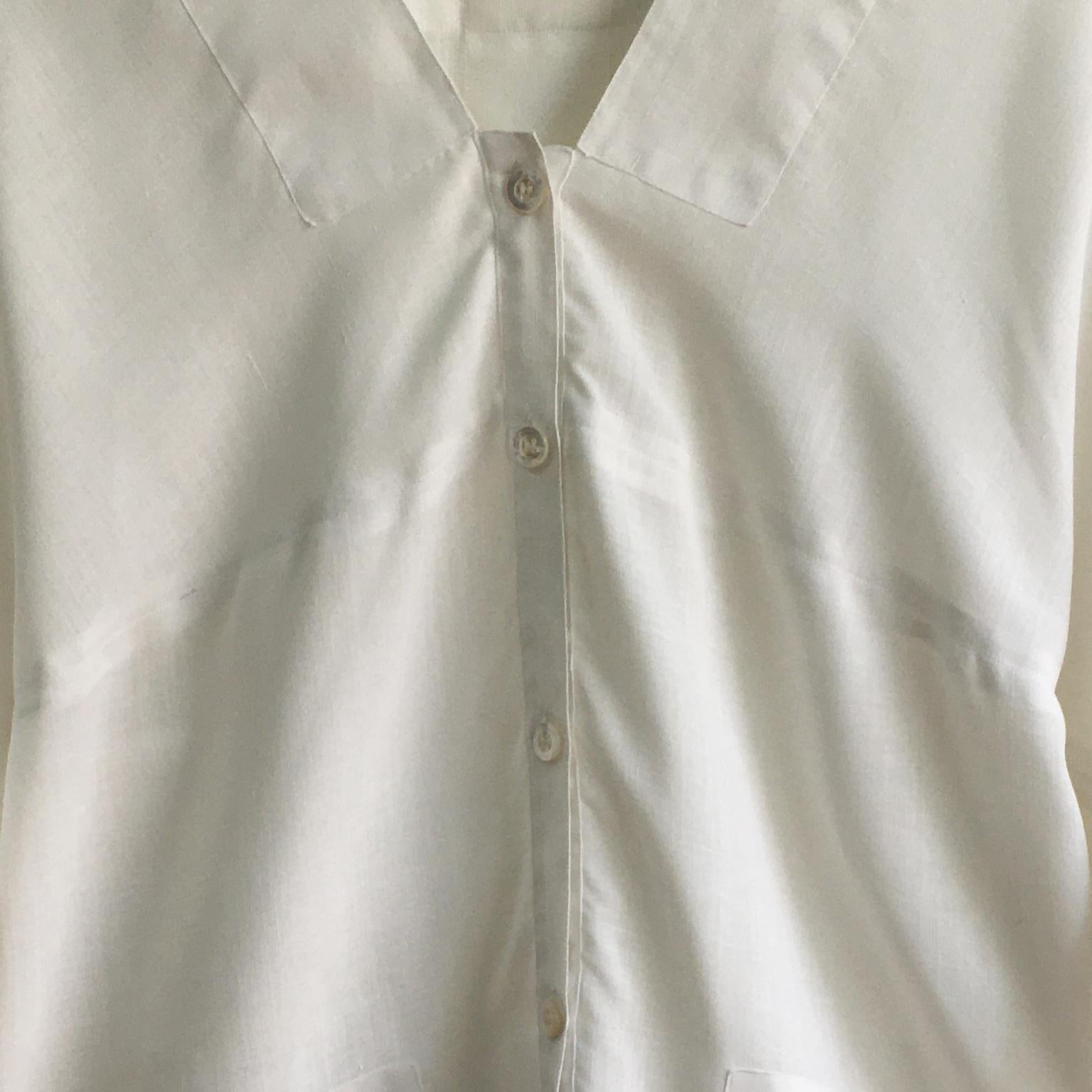 Early Issey Miyake White Linen Kaftan Long Shirt Paris 70s In Good Condition For Sale In Berlin, DE