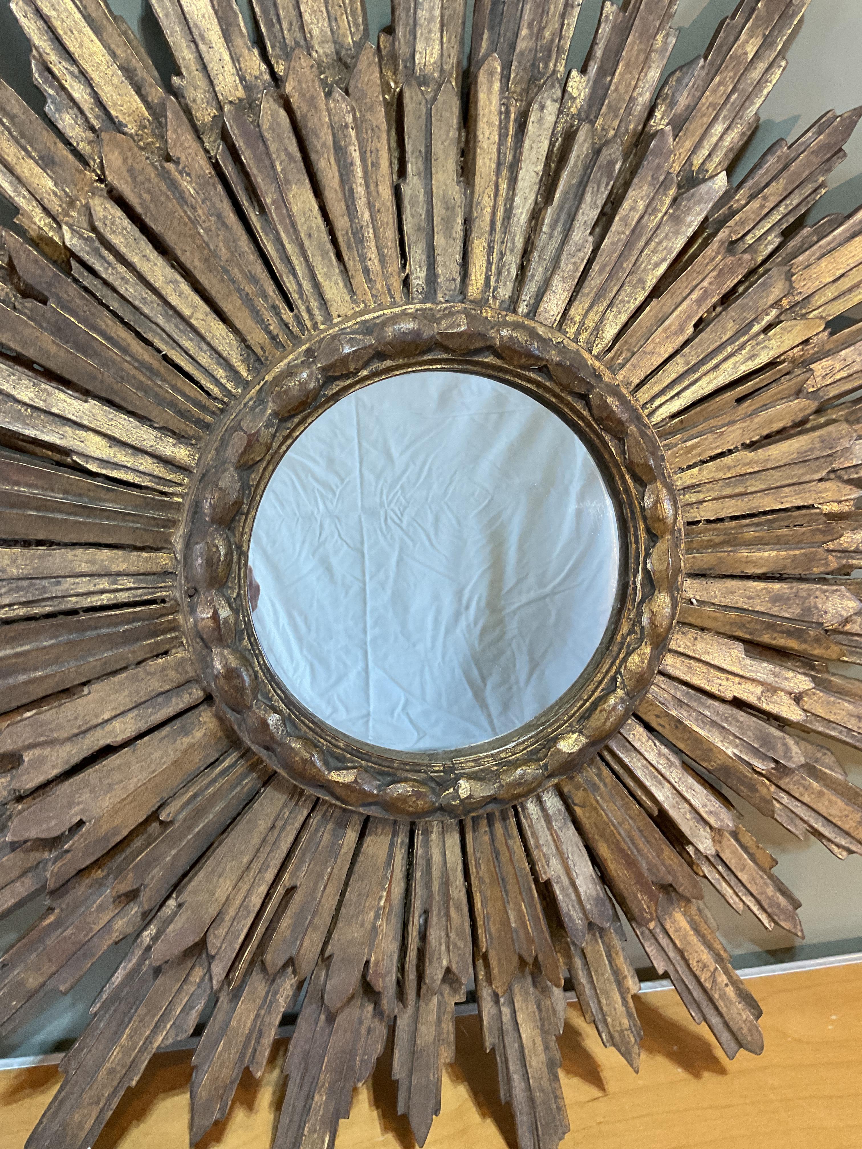 Frühe italienische geschnitzt Giltwood Sunburst Spiegel im Angebot 2