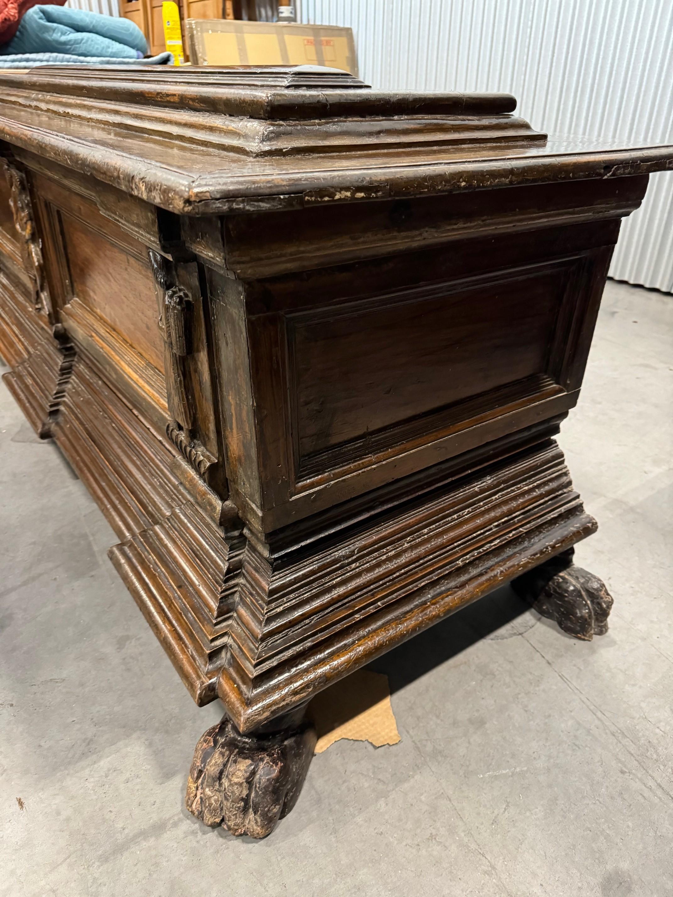 Noyer Cassone italienne en vente