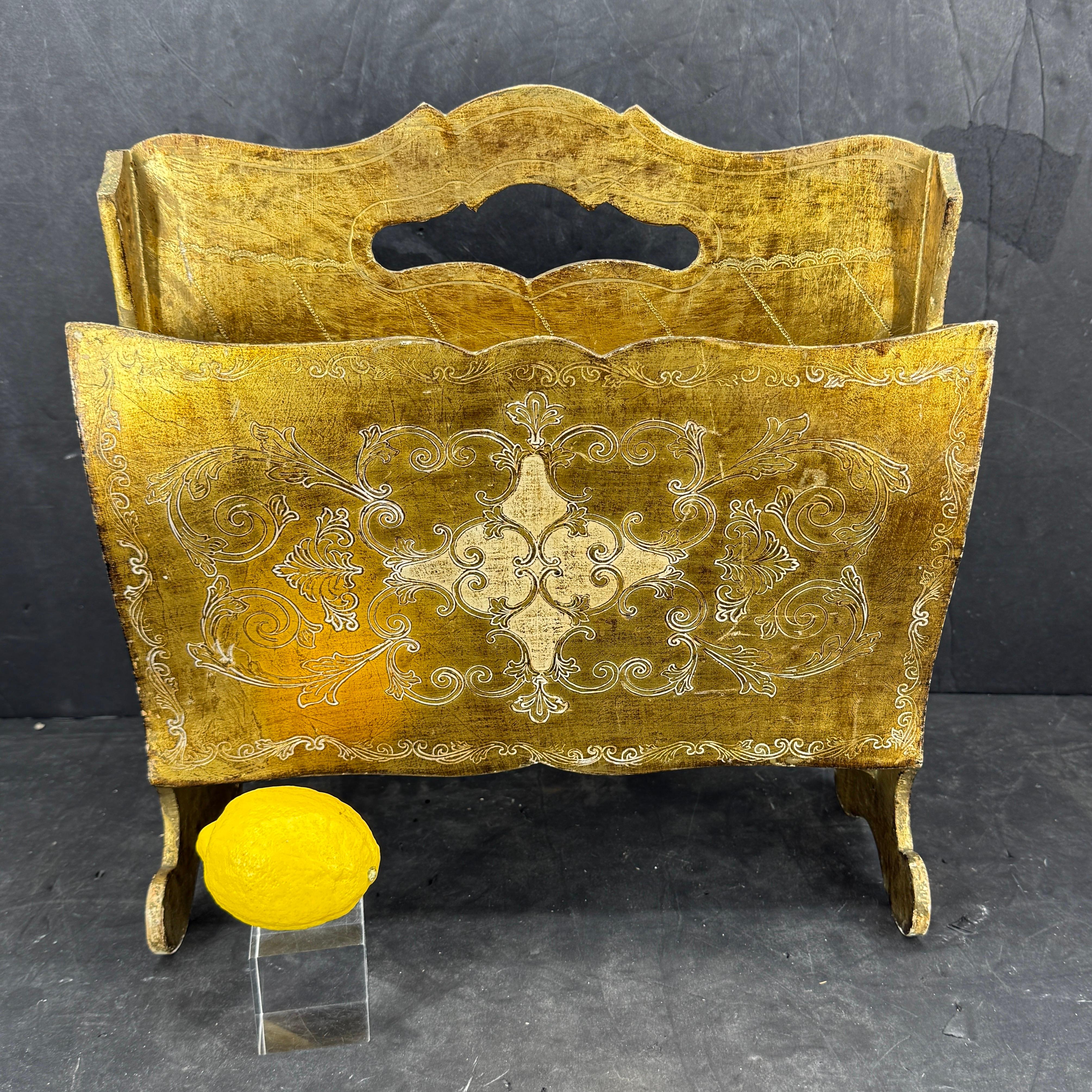 Portariviste in legno dorato italiano, circa 1950 in vendita 2