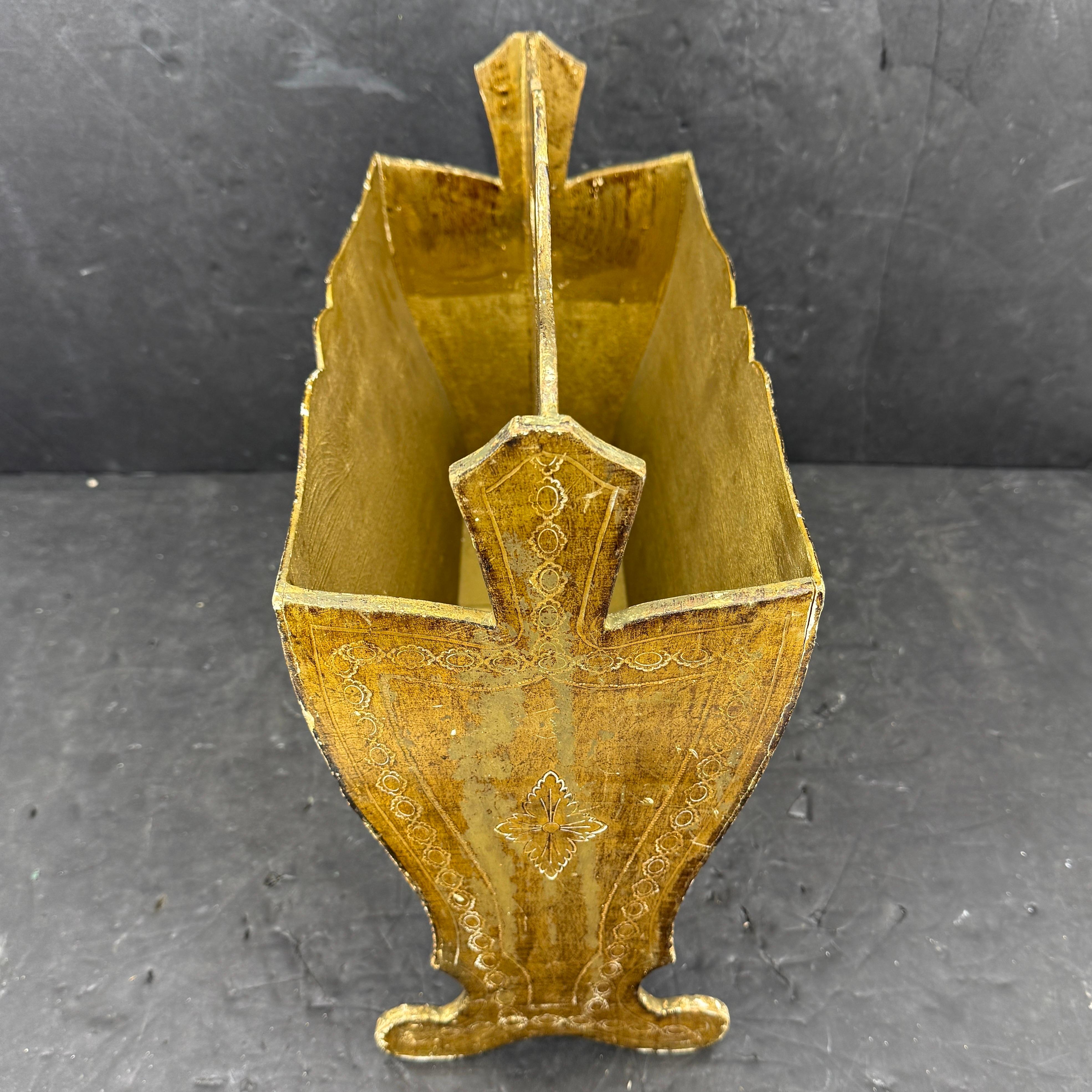 Portariviste in legno dorato italiano, circa 1950 in vendita 3