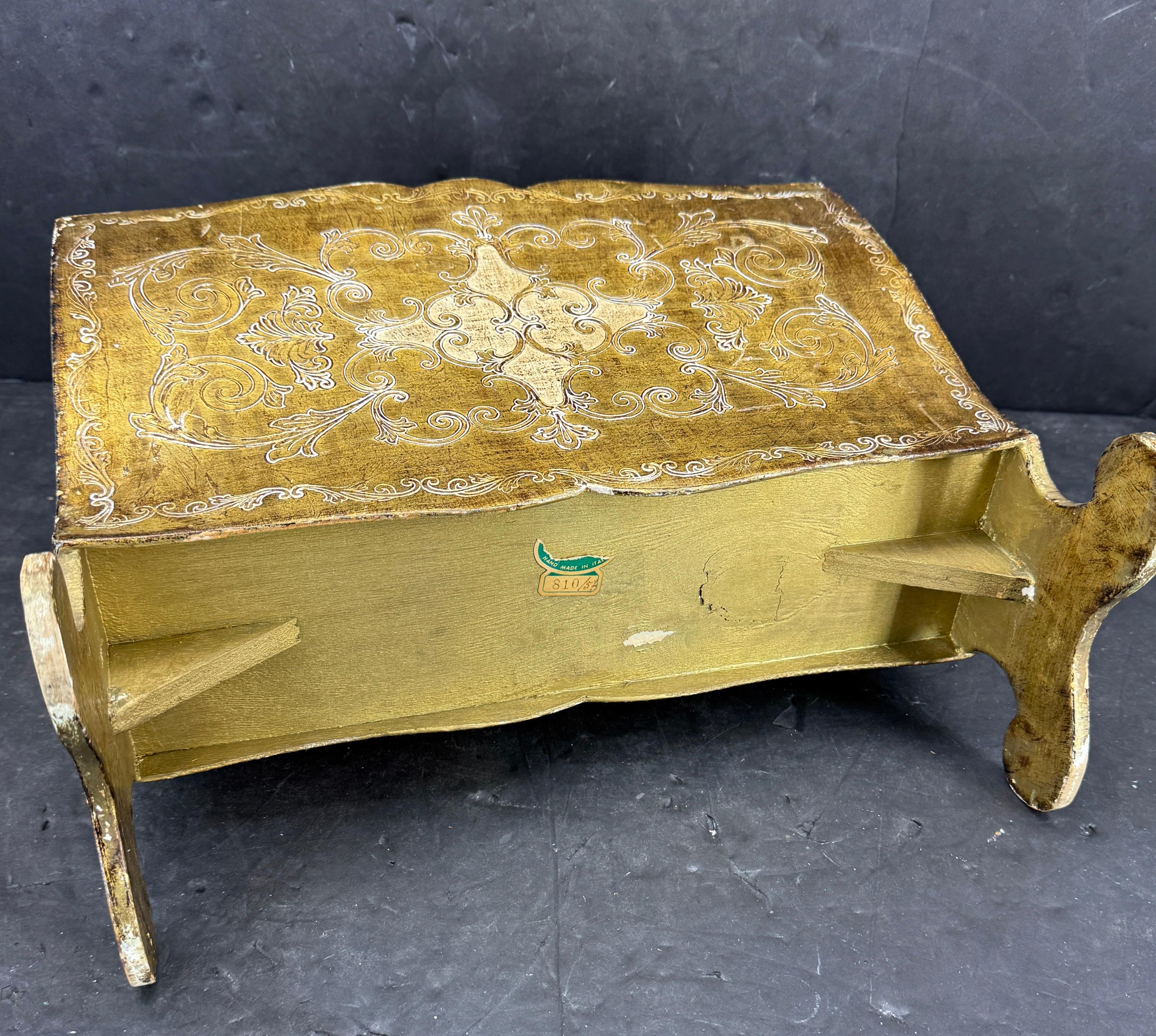 XX secolo Portariviste in legno dorato italiano, circa 1950 in vendita