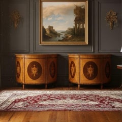 Pareja de armarios demiluna de madera de satén y caoba de estilo neoclásico italiano temprano