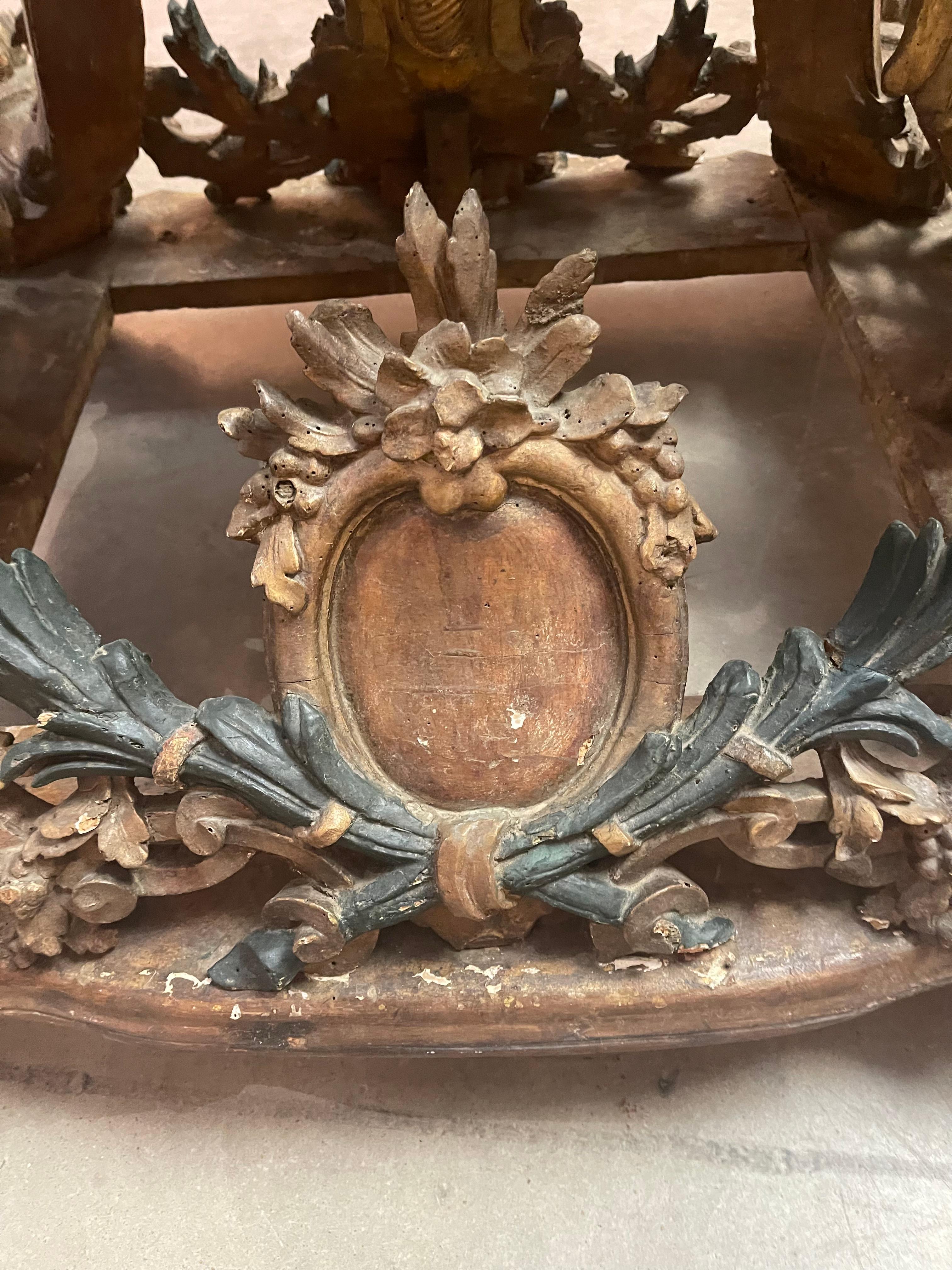 Early Italian Pedestal / Dining Table For Sale 1