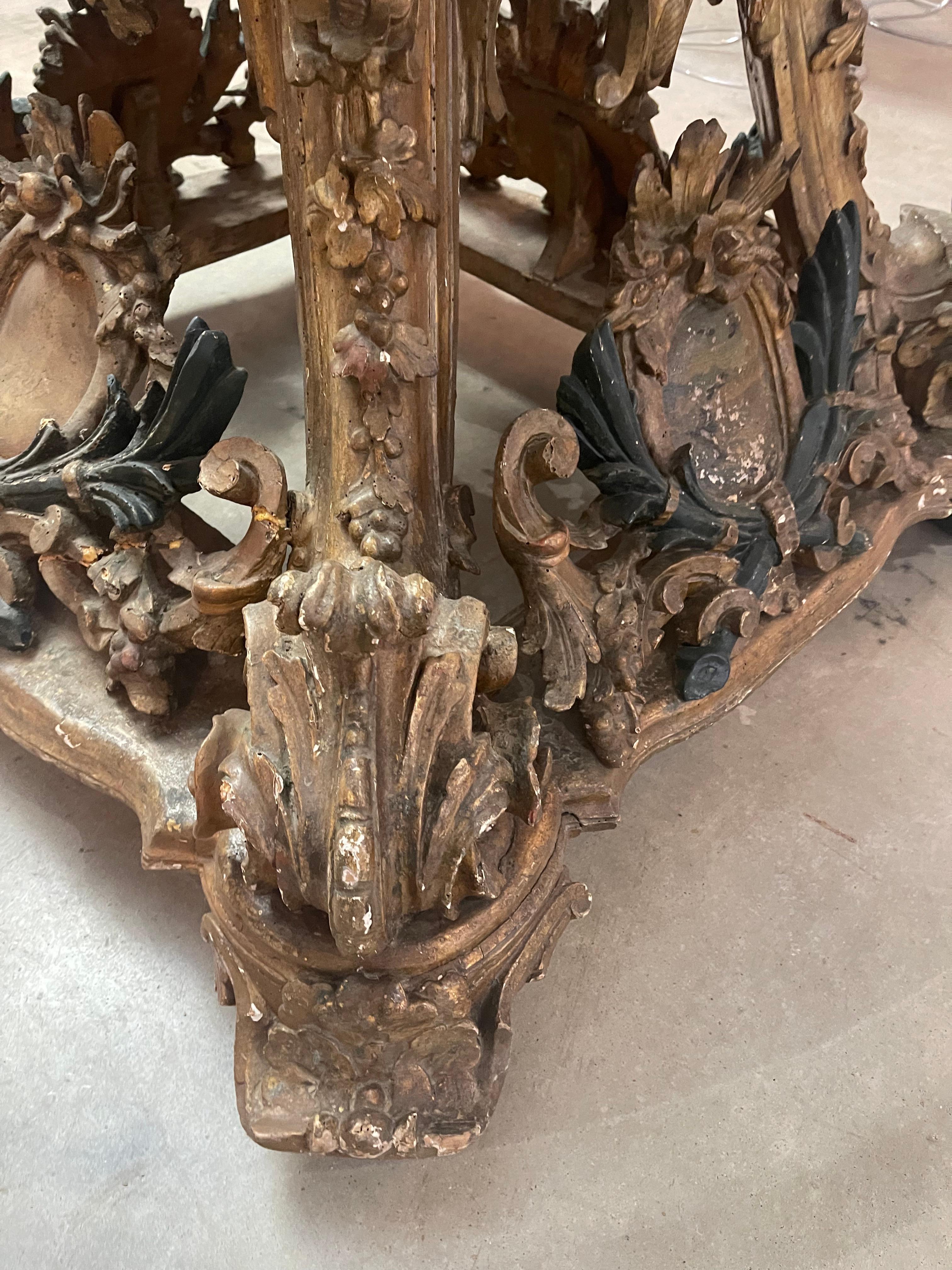 Early Italian Pedestal / Dining Table For Sale 3