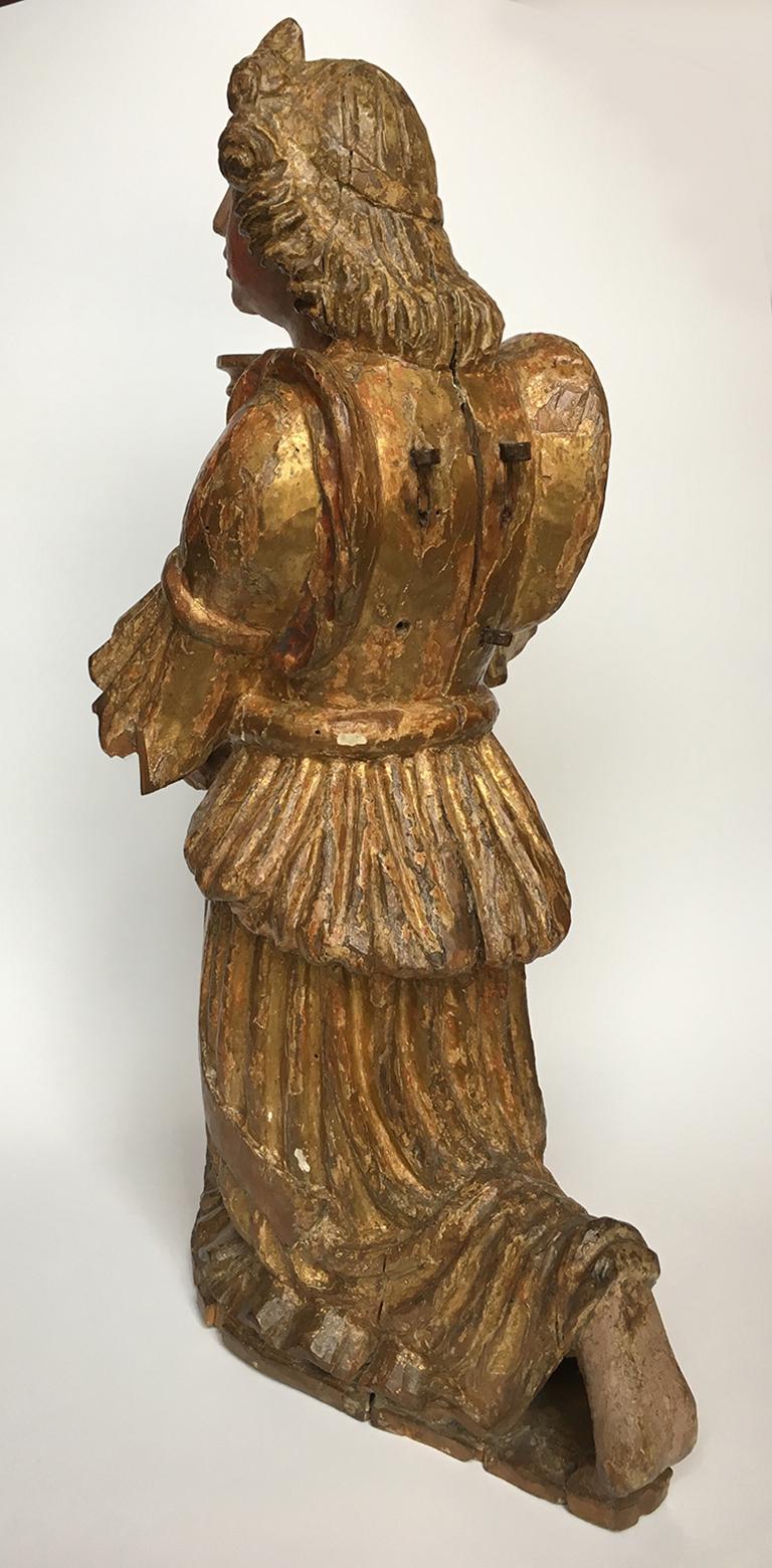 Early Italian Renaissance Wooden Angel Sculptures Gilded Tuscany, circa 1470 13