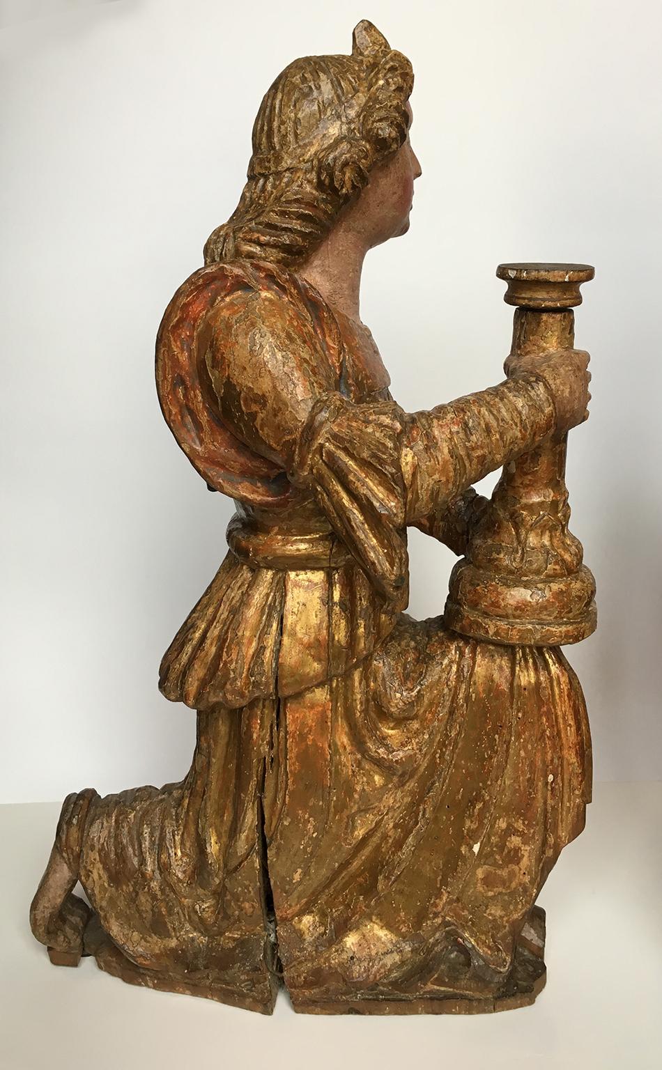 Early Italian Renaissance Wooden Angel Sculptures Gilded Tuscany, circa 1470 In Distressed Condition In Milano, IT