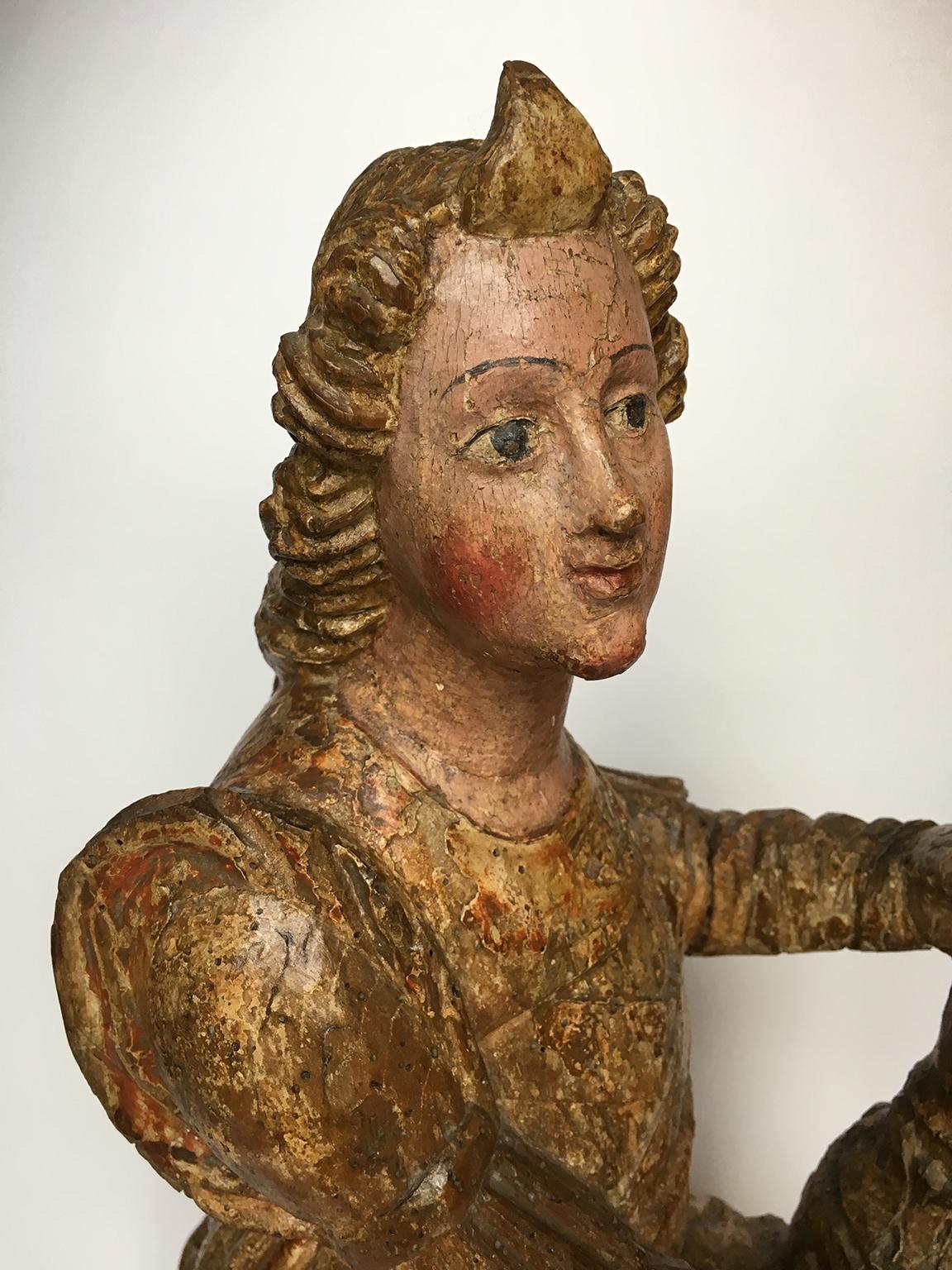 Early Italian Renaissance Wooden Angel Sculptures Gilded Tuscany, circa 1470 4