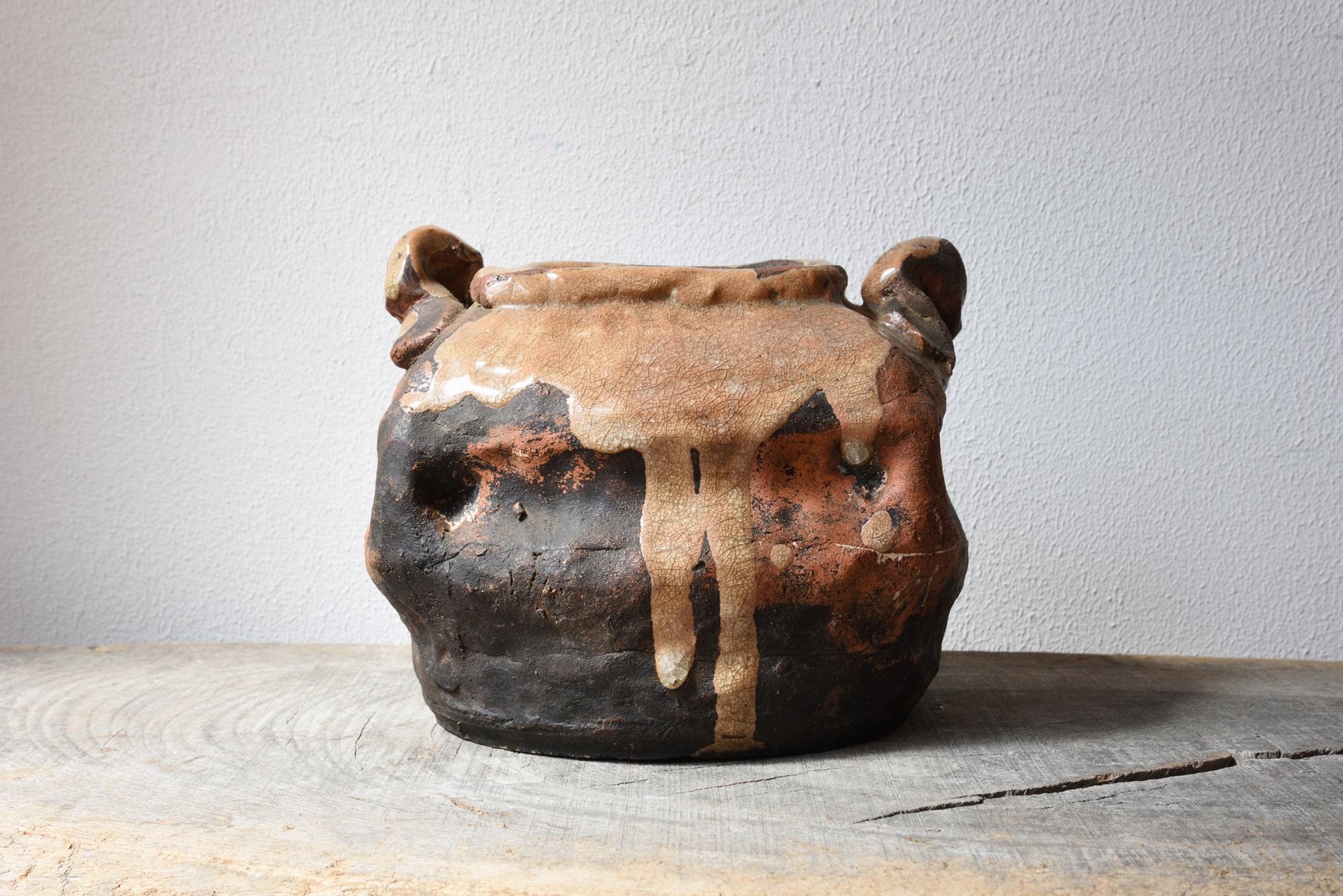 Glazed Early Japanese Tea Ceremonial Pottery Pot with Dripping Glaze 19-20th century For Sale