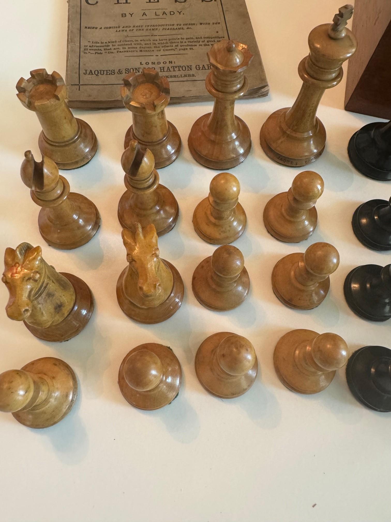 Set di scacchi Jaques e scatola con coperchio scorrevole in vendita 3