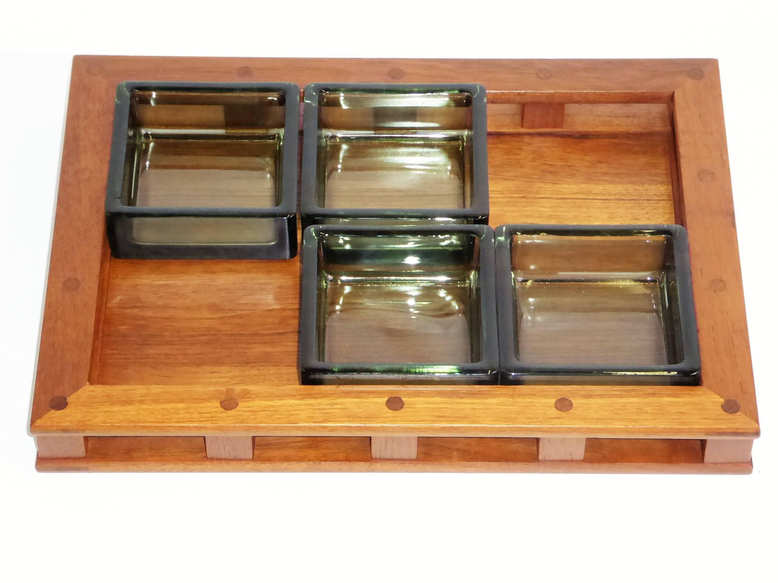 serving tray with glass insert