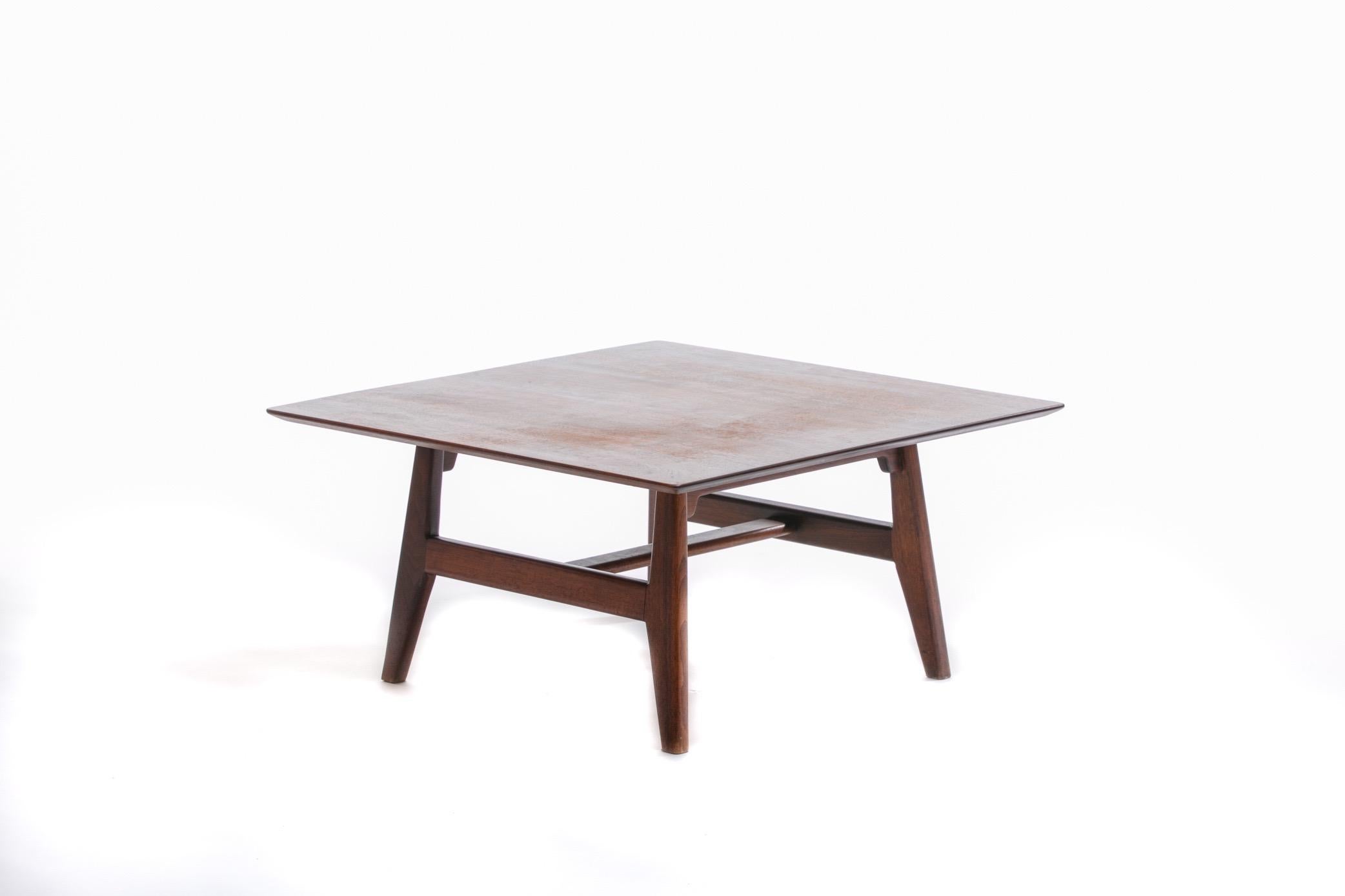 Early Jens Risom Low Profile Walnut Coffee Table, circa 1948 For Sale 2