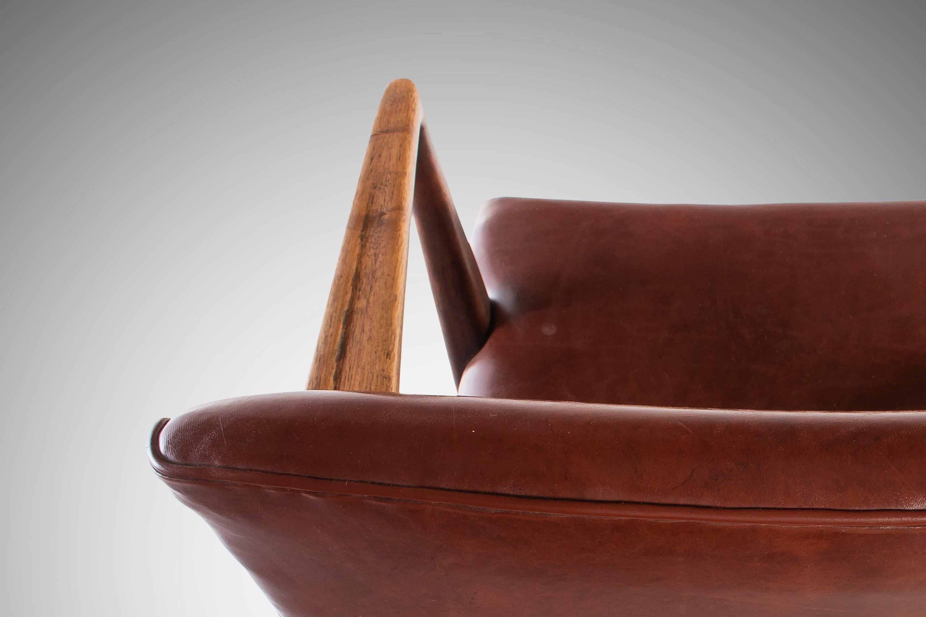 Mid-20th Century Early Jens Risom Model 108 Arm Chair for Risom Designs in Walnut, USA, c. 1950s For Sale