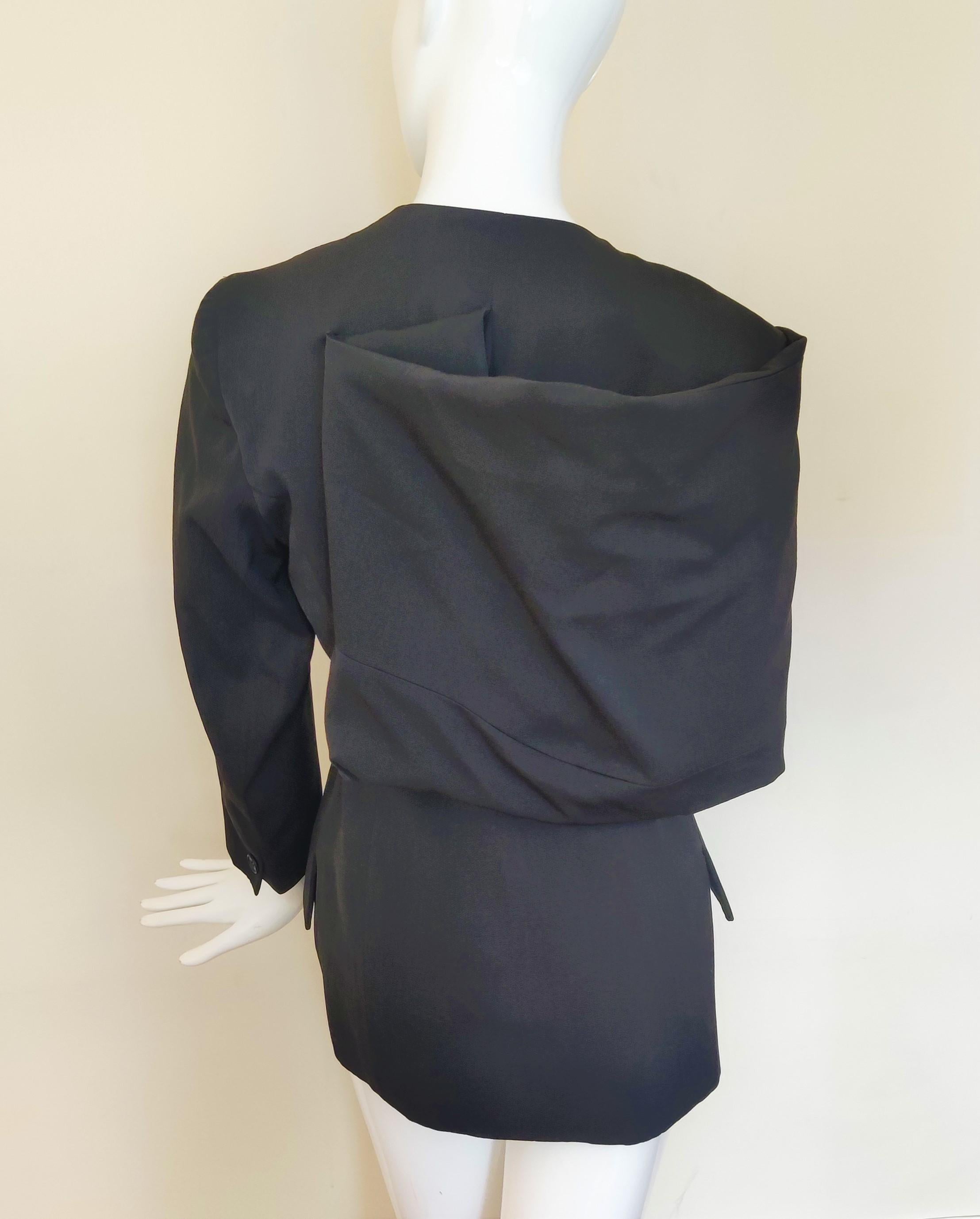 Early John Galliano Cape Collar Wrap Vintage Britain London Blazer Kimono Jacket In Excellent Condition For Sale In PARIS, FR