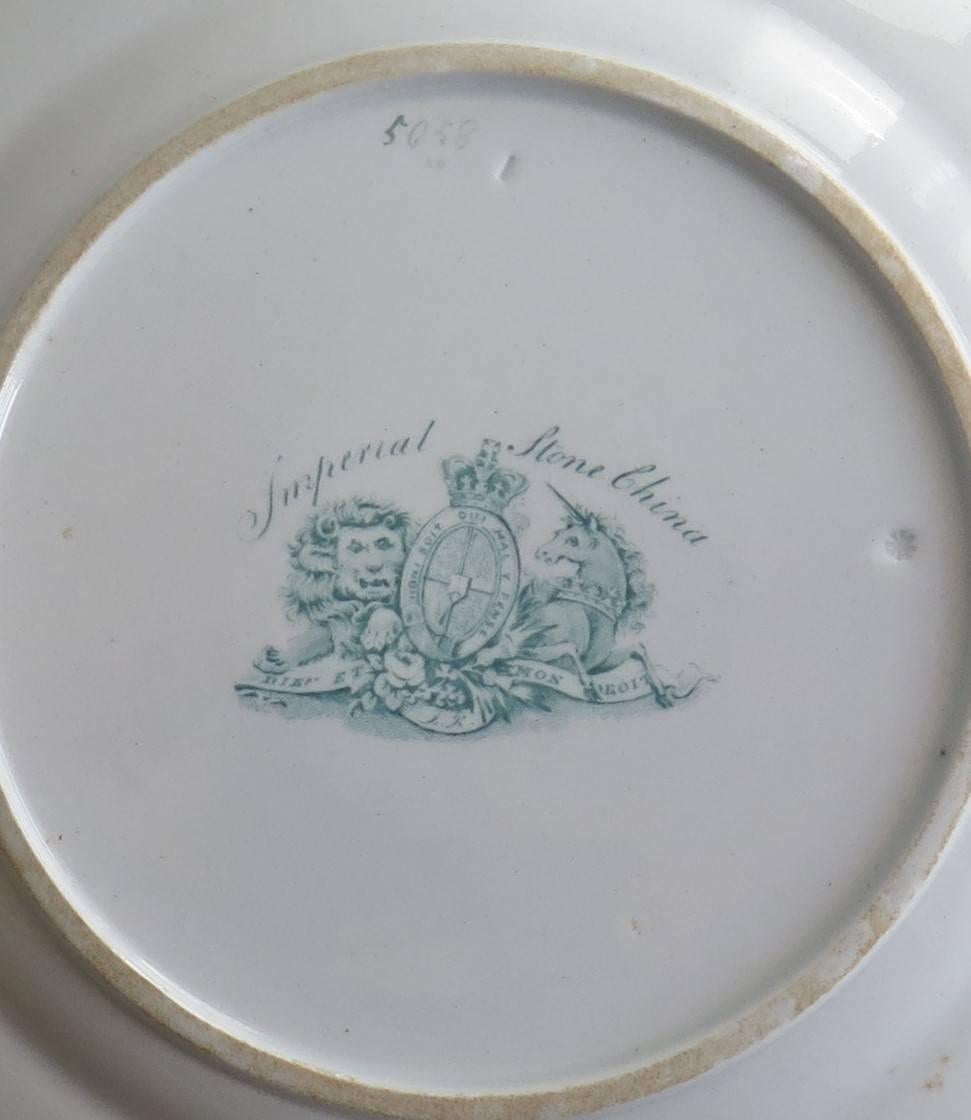 William 1Vth Ironstone Plate by John Ridgway Hand Painted Pattern 5058, Ca 1835 In Good Condition In Lincoln, Lincolnshire