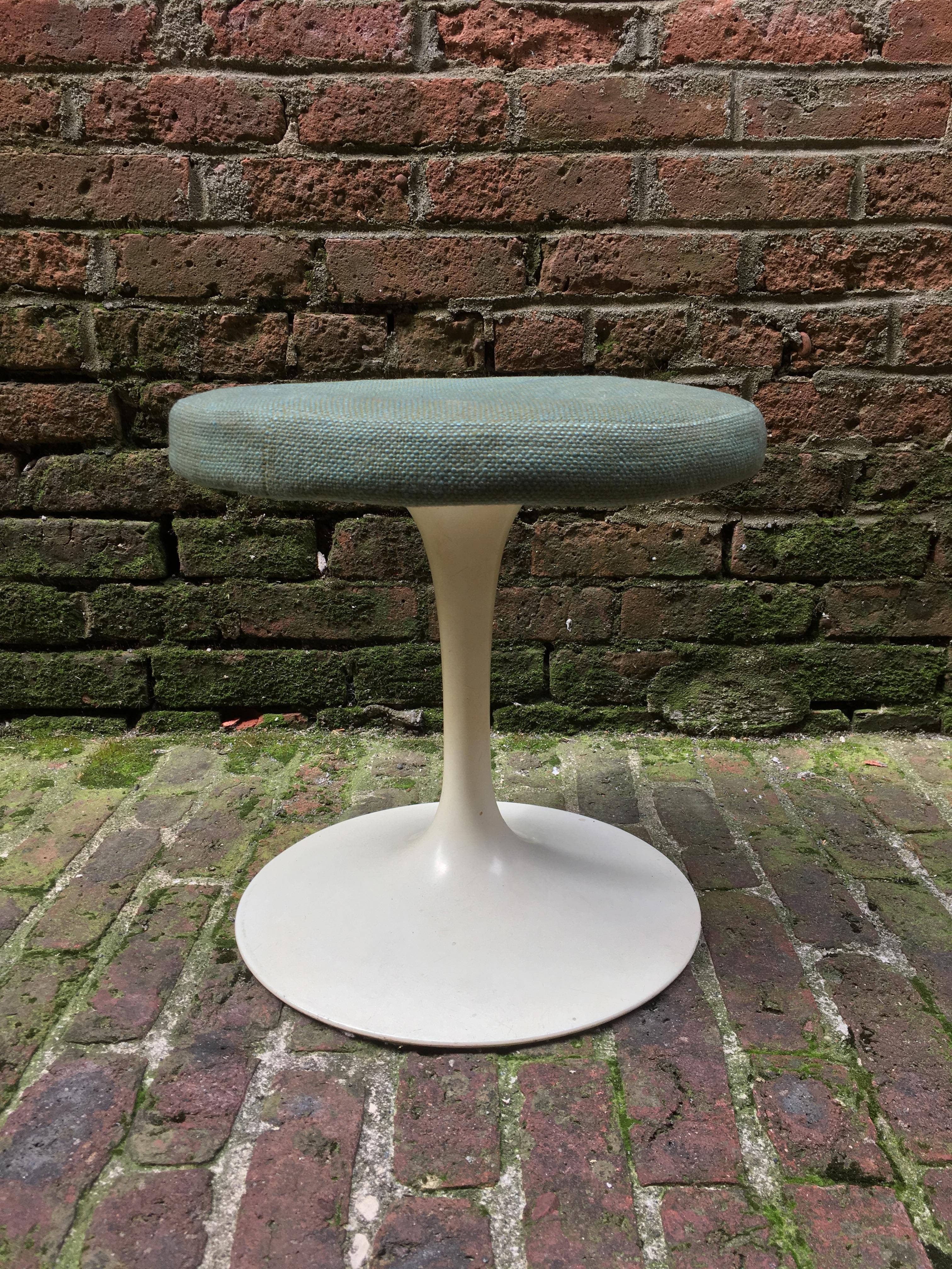 Early low stool designed by Eero Saarinen for Knoll Associates, Madison Avenue, NYC. Early bow tie label. Original upholstery. Re-upholstery suggested. The stool doesn't swivel.