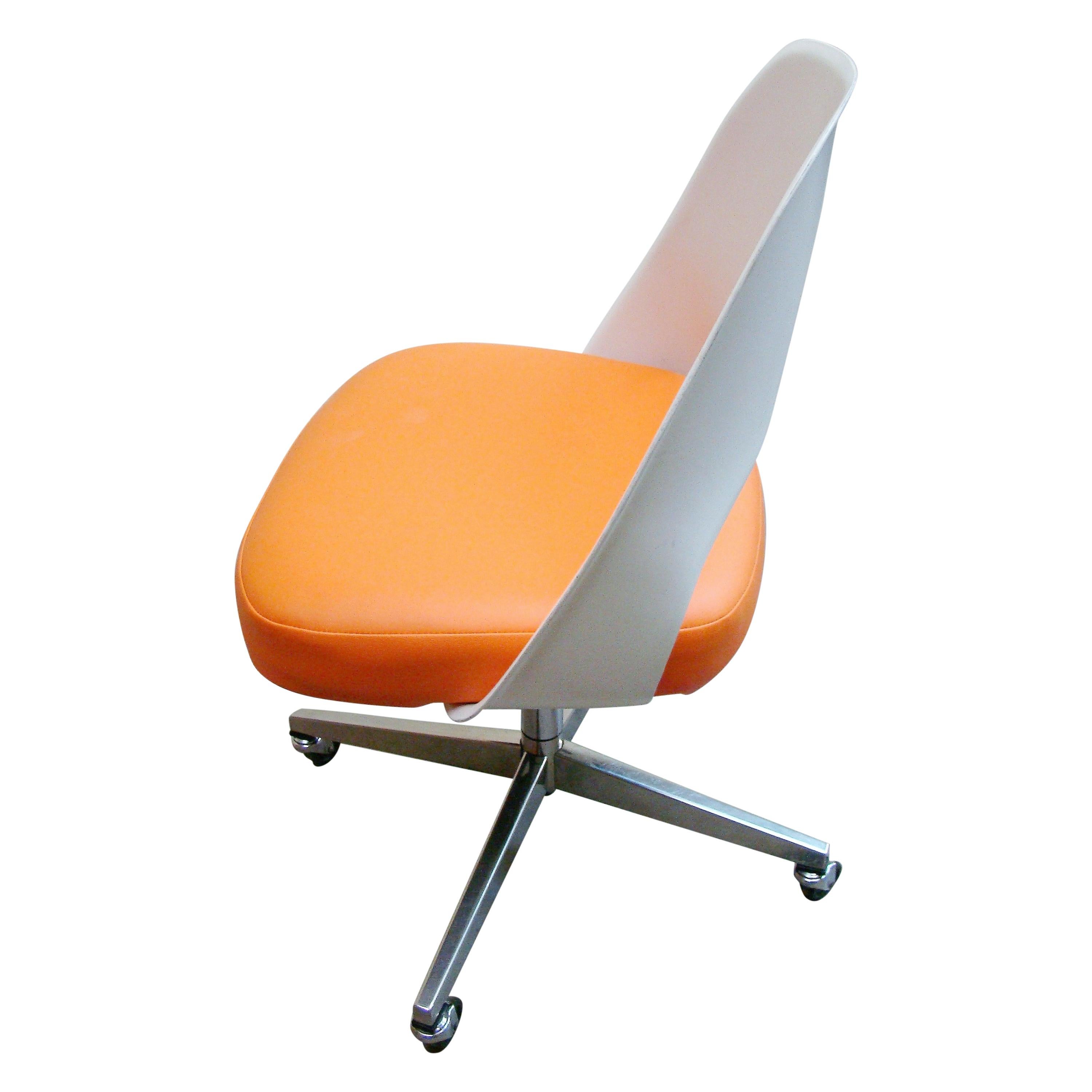 Early Knoll Saarinen Executive Side Chair with Casters in Orange and White