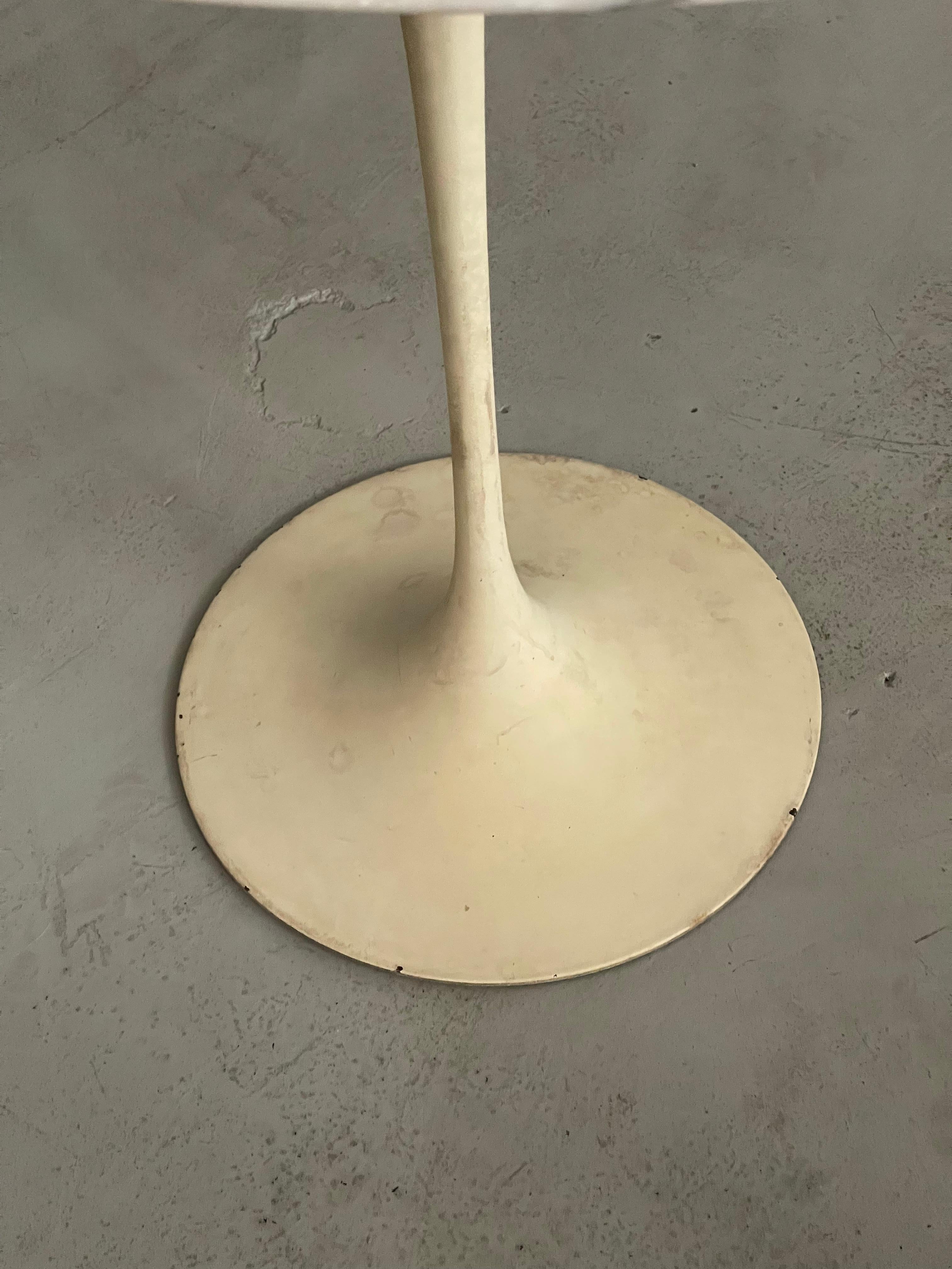 Mid-Century Modern Table Tulipe Saarinen Early Knoll en vente