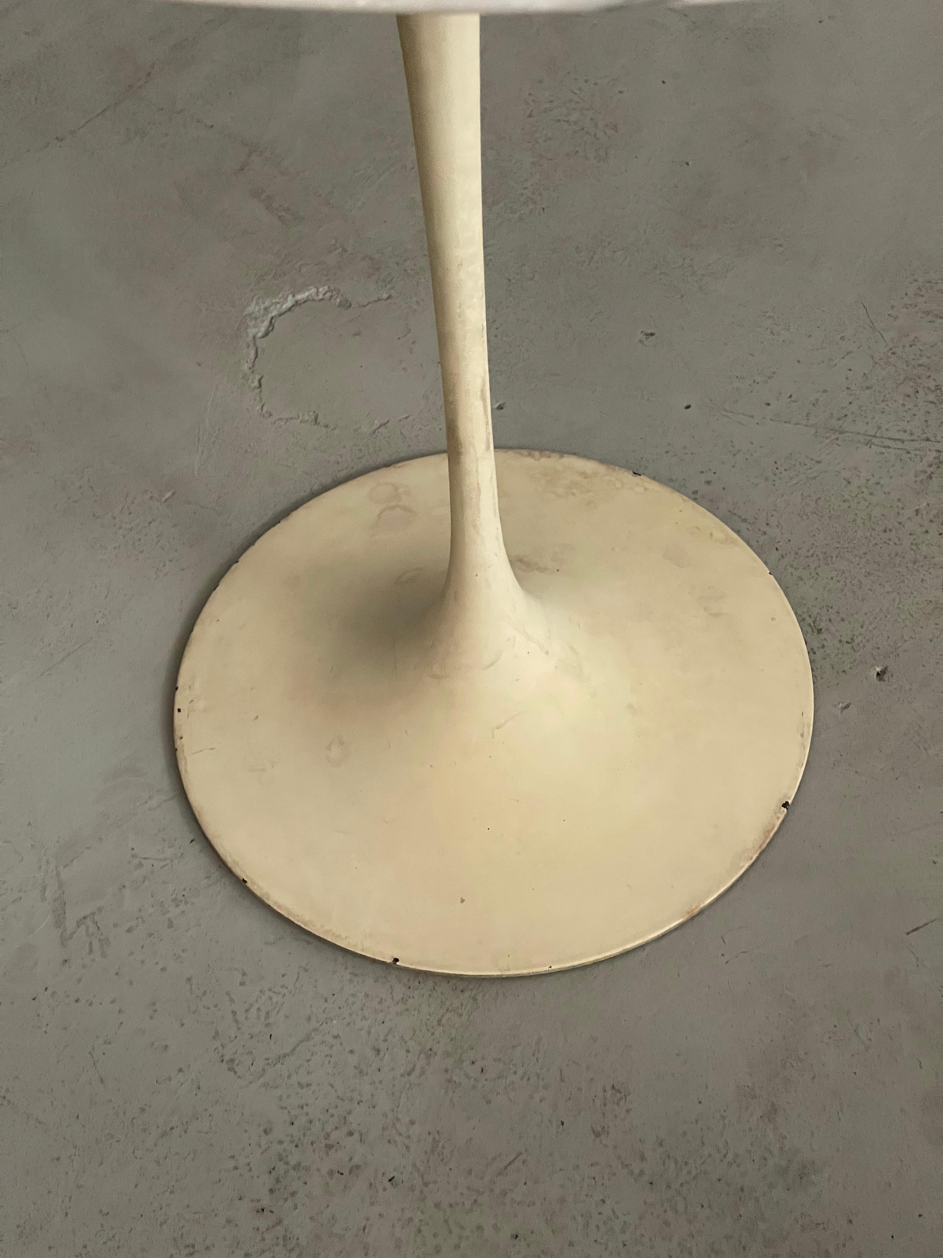 Früher Knoll Saarinen Tulpentisch (Moderne der Mitte des Jahrhunderts) im Angebot
