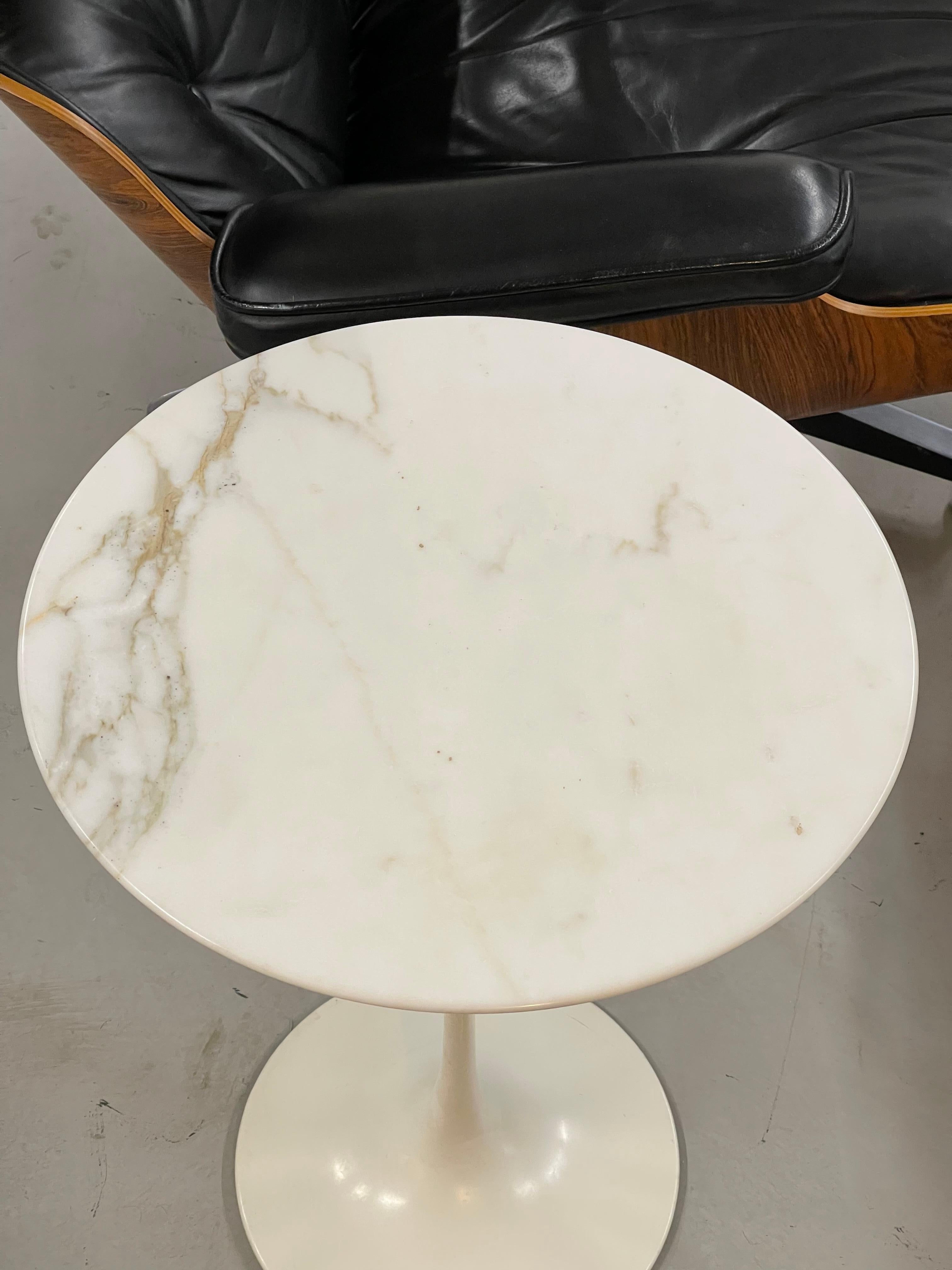 Early Knoll Saarinen Tulip Table  In Good Condition In Palm Springs, CA