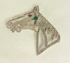 Cheval « Pave » Art déco Trifari, l'une des premières créations de KTF