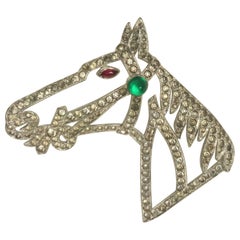 Cheval « Pave » Art déco Trifari, l'une des premières créations de KTF
