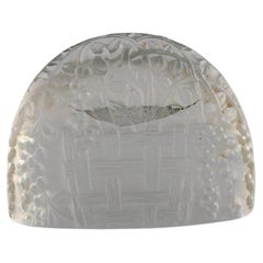 Early Lalique Cassis Menu Holder in Clear Art Glass with Flower Basket in Relief