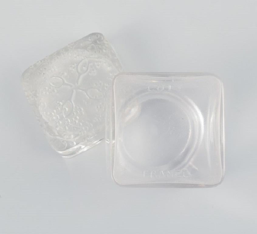 Glass Early Laliqué Creme Pot 